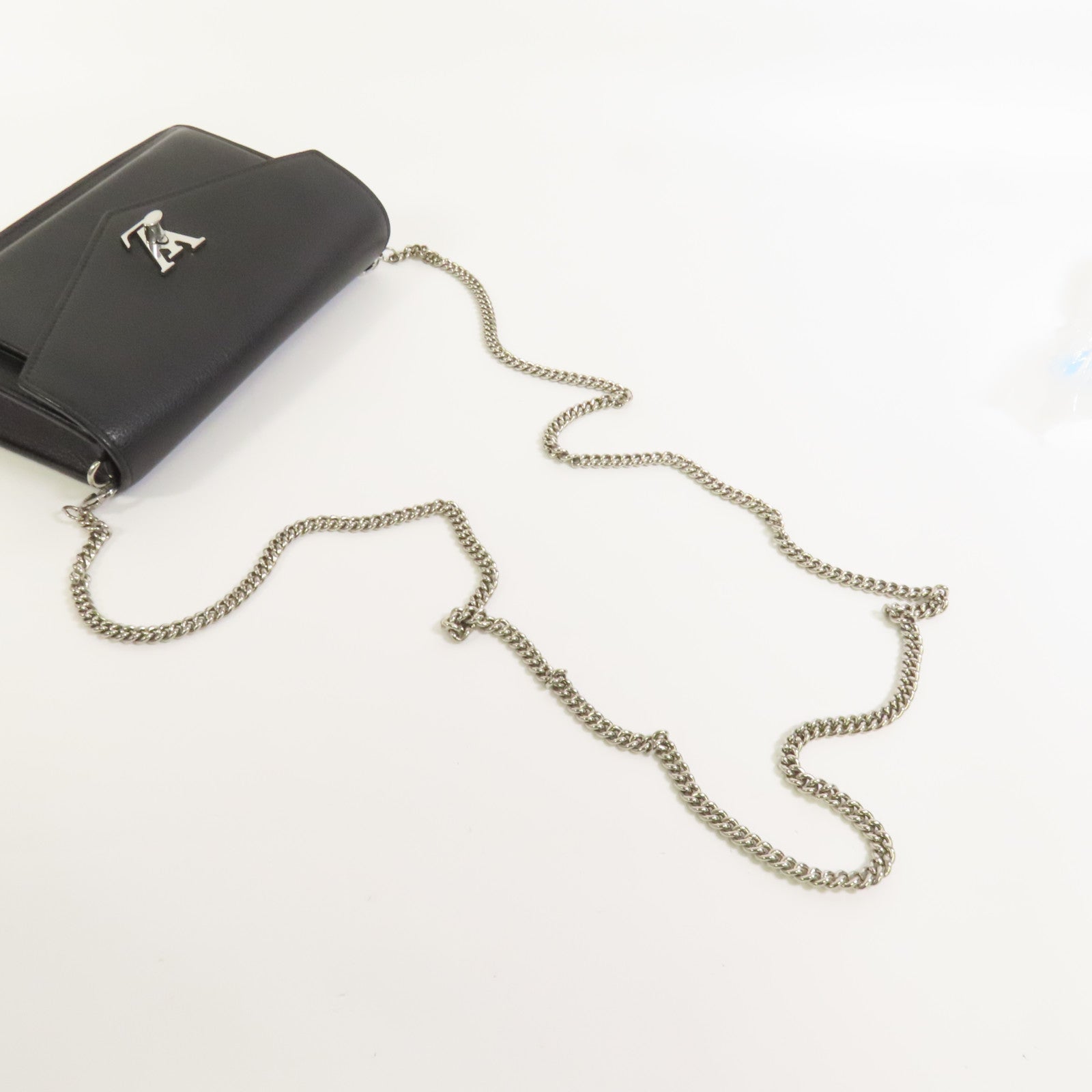 LOUIS VUITTON 牛皮皮革Mylockme銀扣鏈帶肩背袋