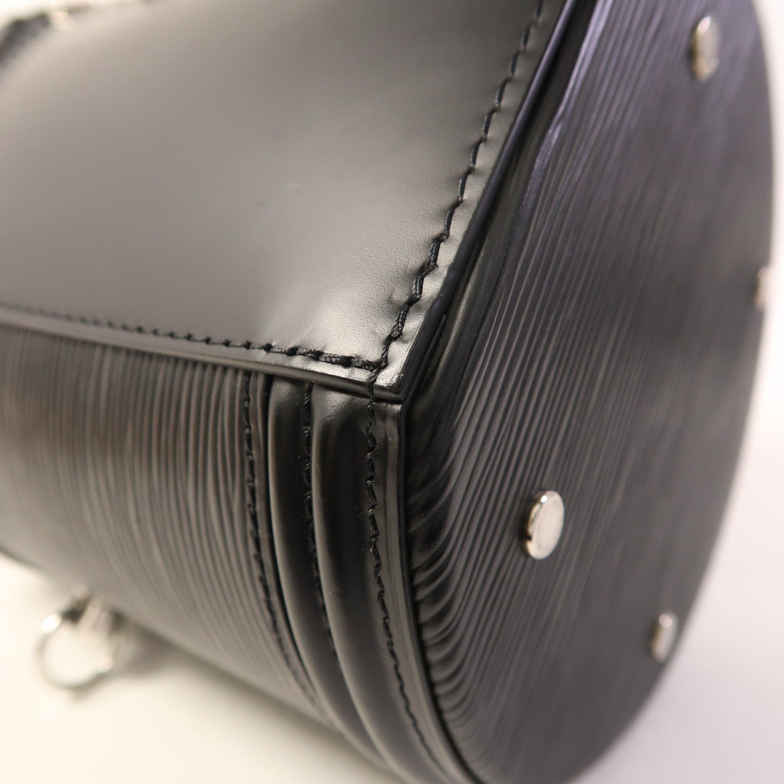 LOUIS VUITTON Epi Cannes銀扣手挽肩背兩用袋