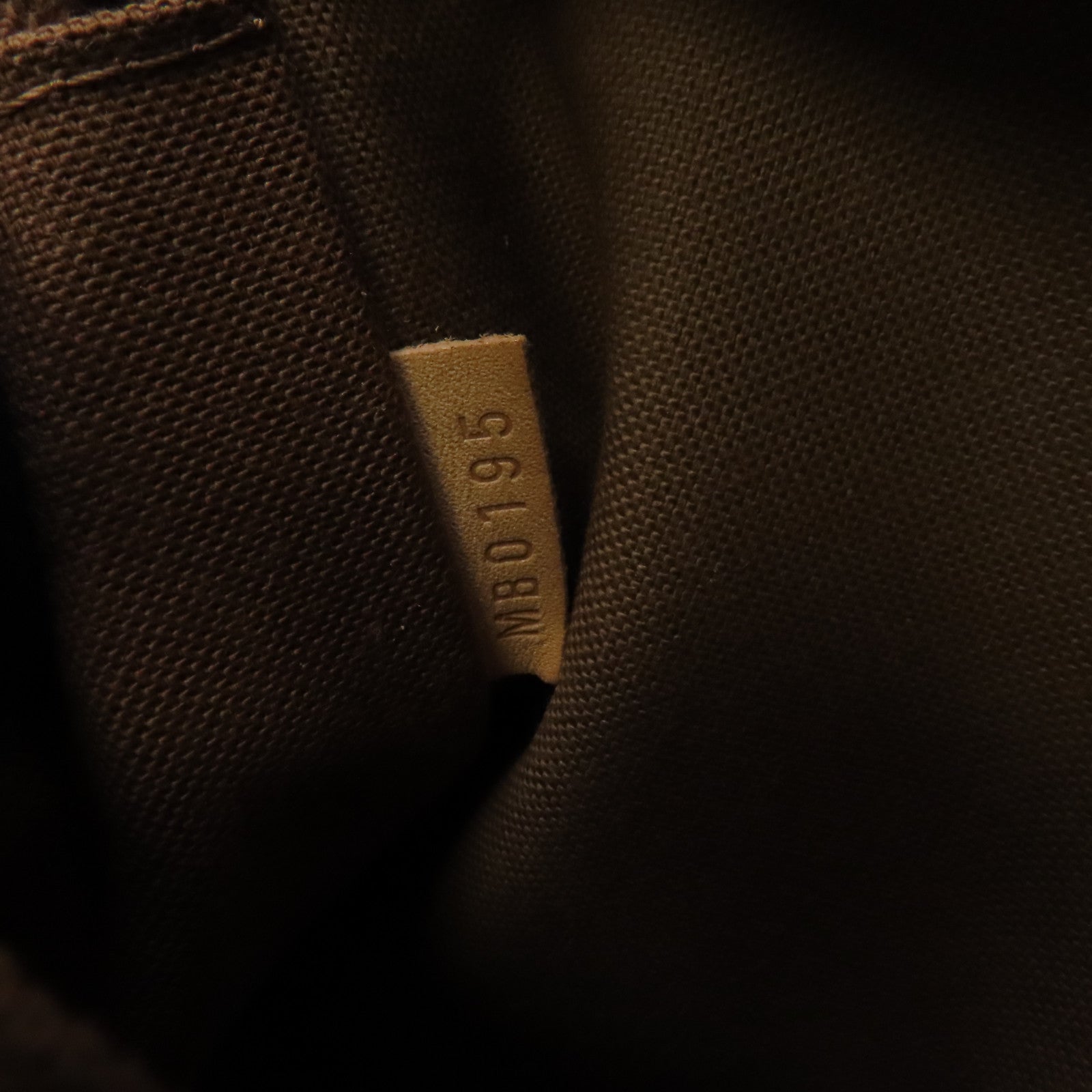 LOUIS VUITTON Monogram Saumur 30金扣肩背袋棕色