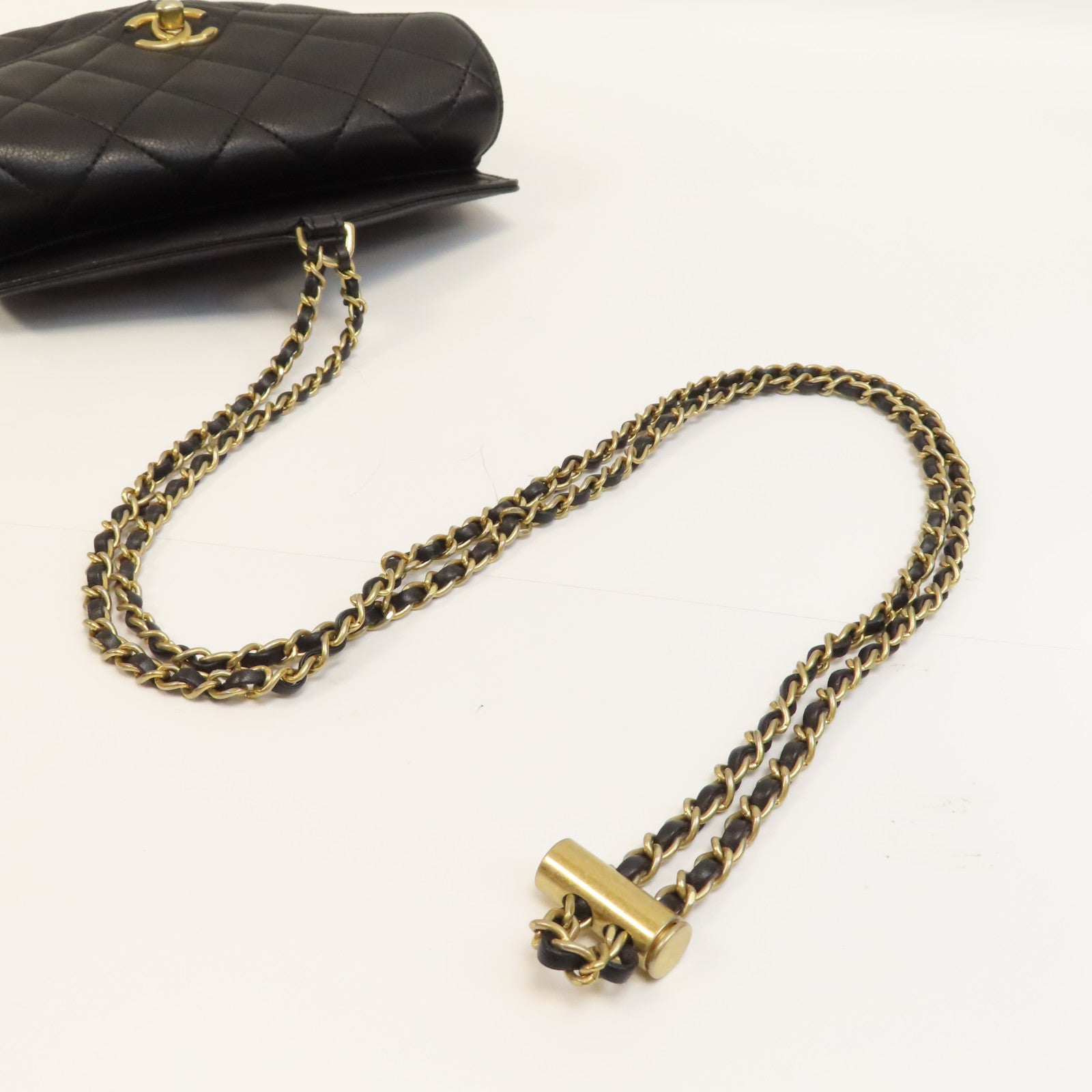 CHANEL 菱格牛皮皮革Flap Waist Bag金扣腰包黑色