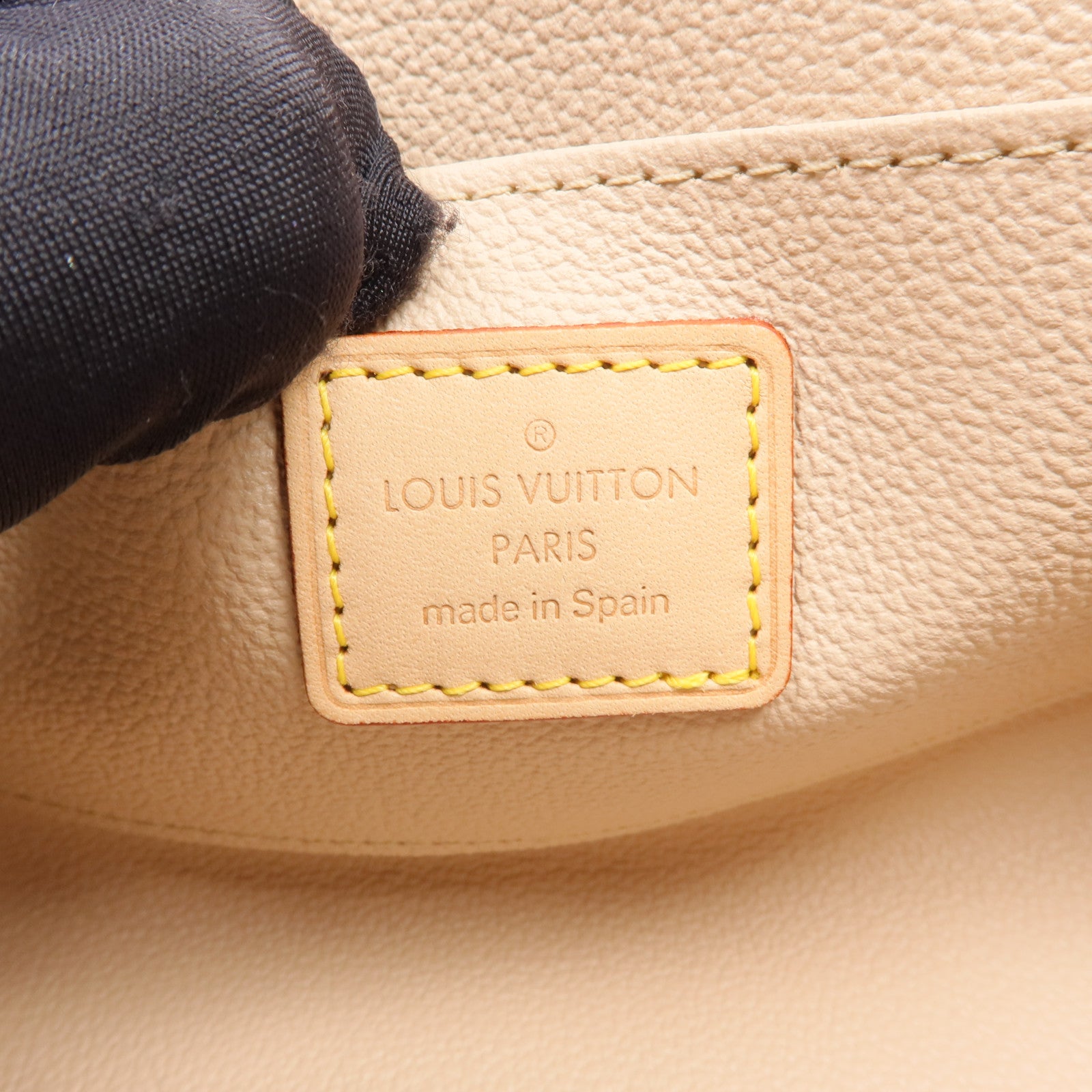 LOUIS VUITTON Monogram Cosmetic Bag金扣化妝袋