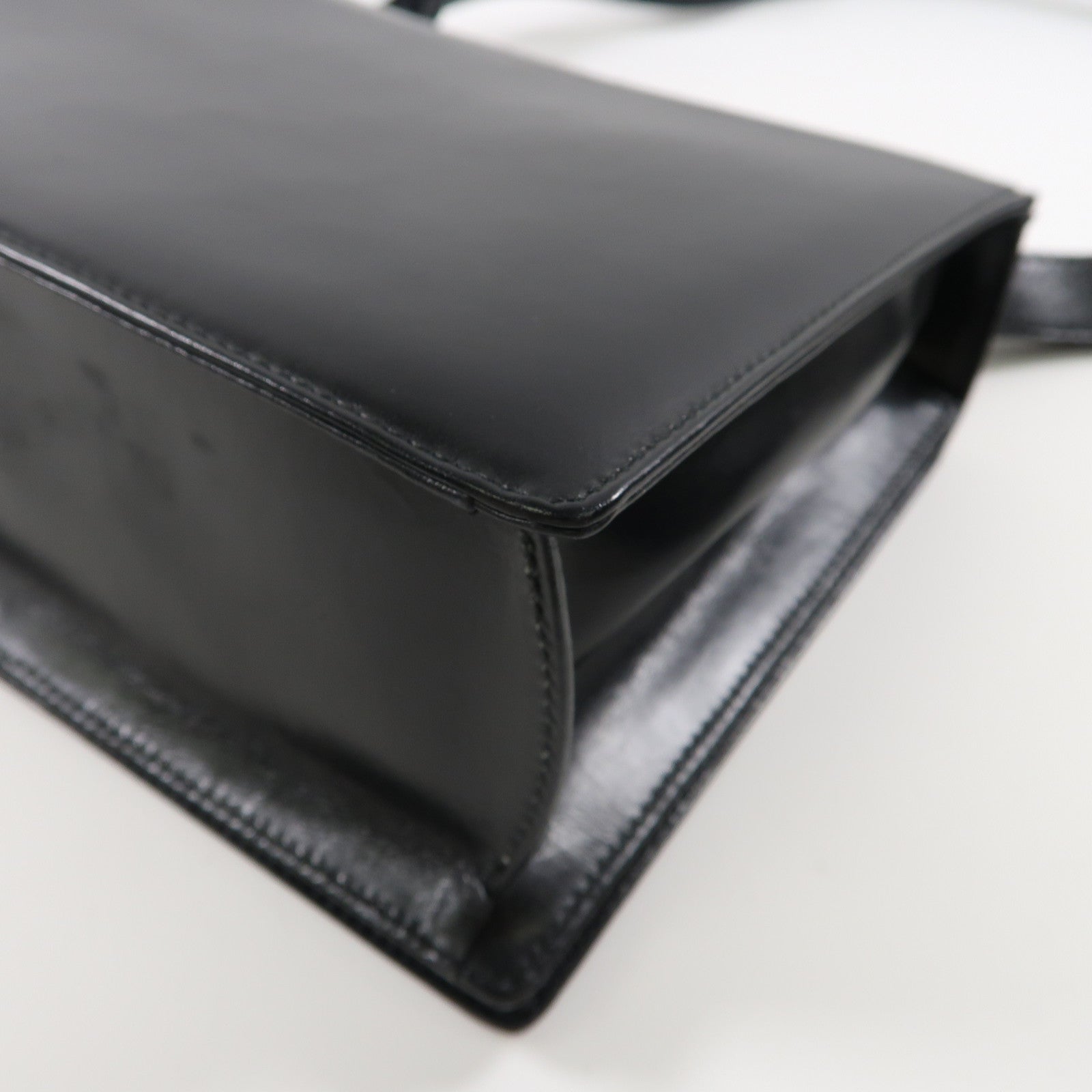 Salvatore Ferragamo 羊皮皮革Shoulder Bag金扣肩背袋黑色