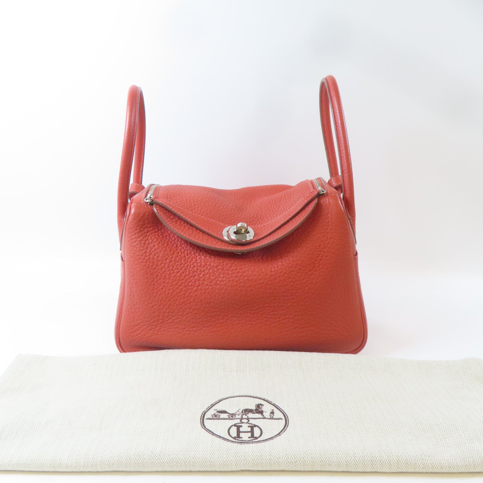 HERMES Clemence皮革Lindy 26銀扣手挽肩背兩用袋Sanguine三文魚色/Capucine火橘色