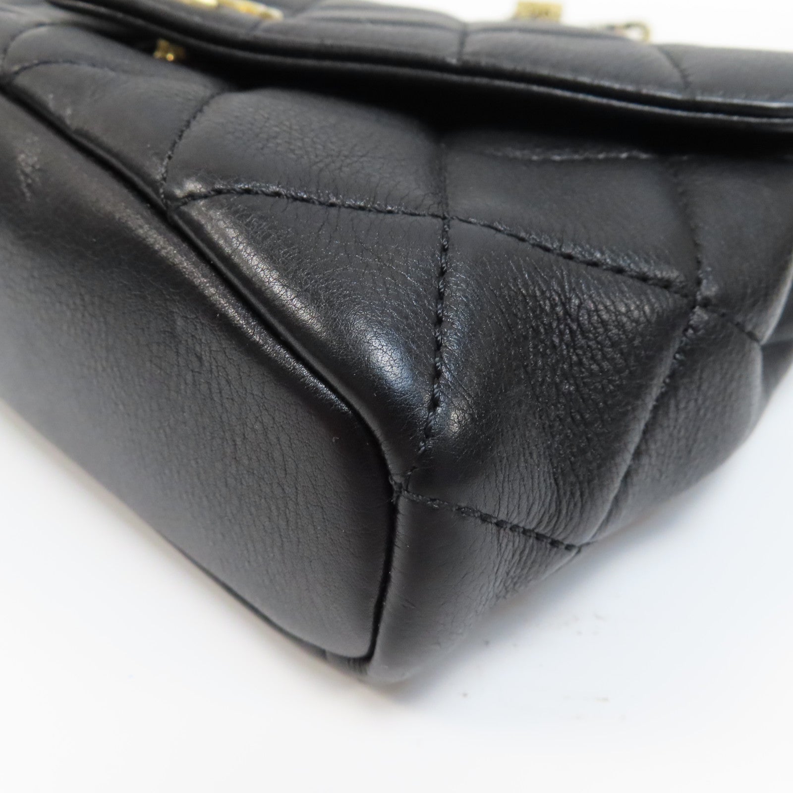 CHANEL 菱格牛皮皮革Flap Waist Bag金扣腰包黑色