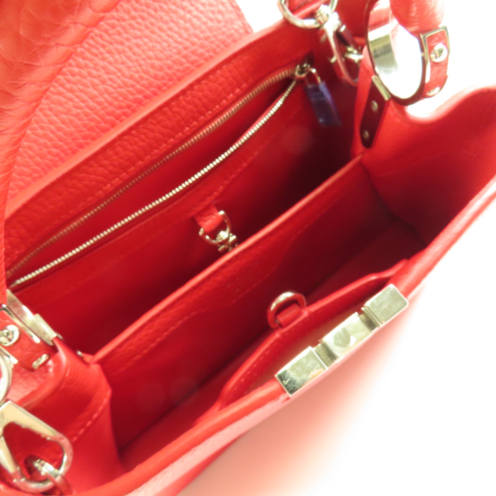 LOUIS VUITTON Taurillon Capucines BB銀扣手挽肩背兩用袋