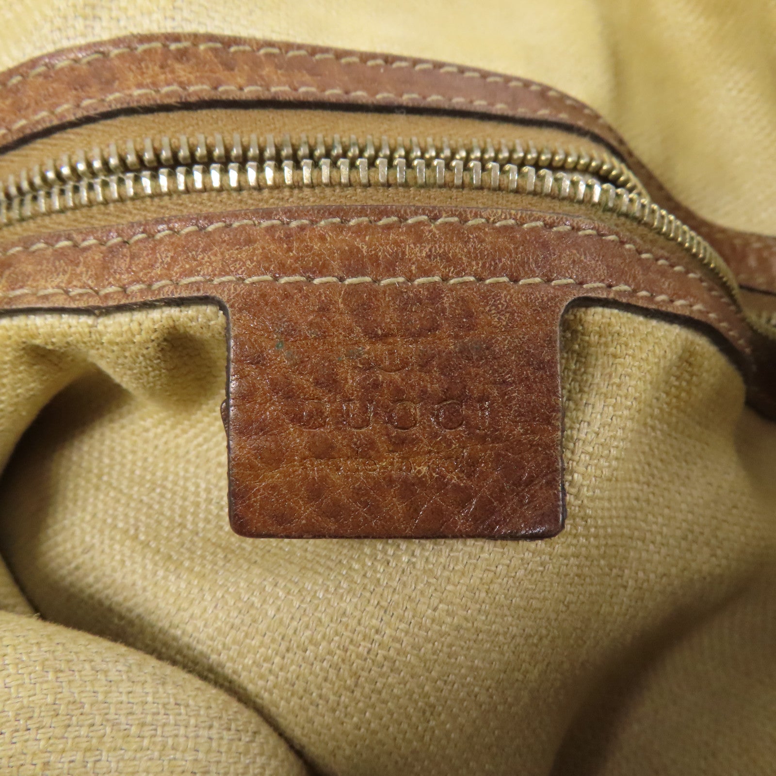 ＊ GUCCI ＊ コインパース　ぶた GUCCI グッチ ぶたさん コインケース 箱付 グッチズー ブタ 小銭