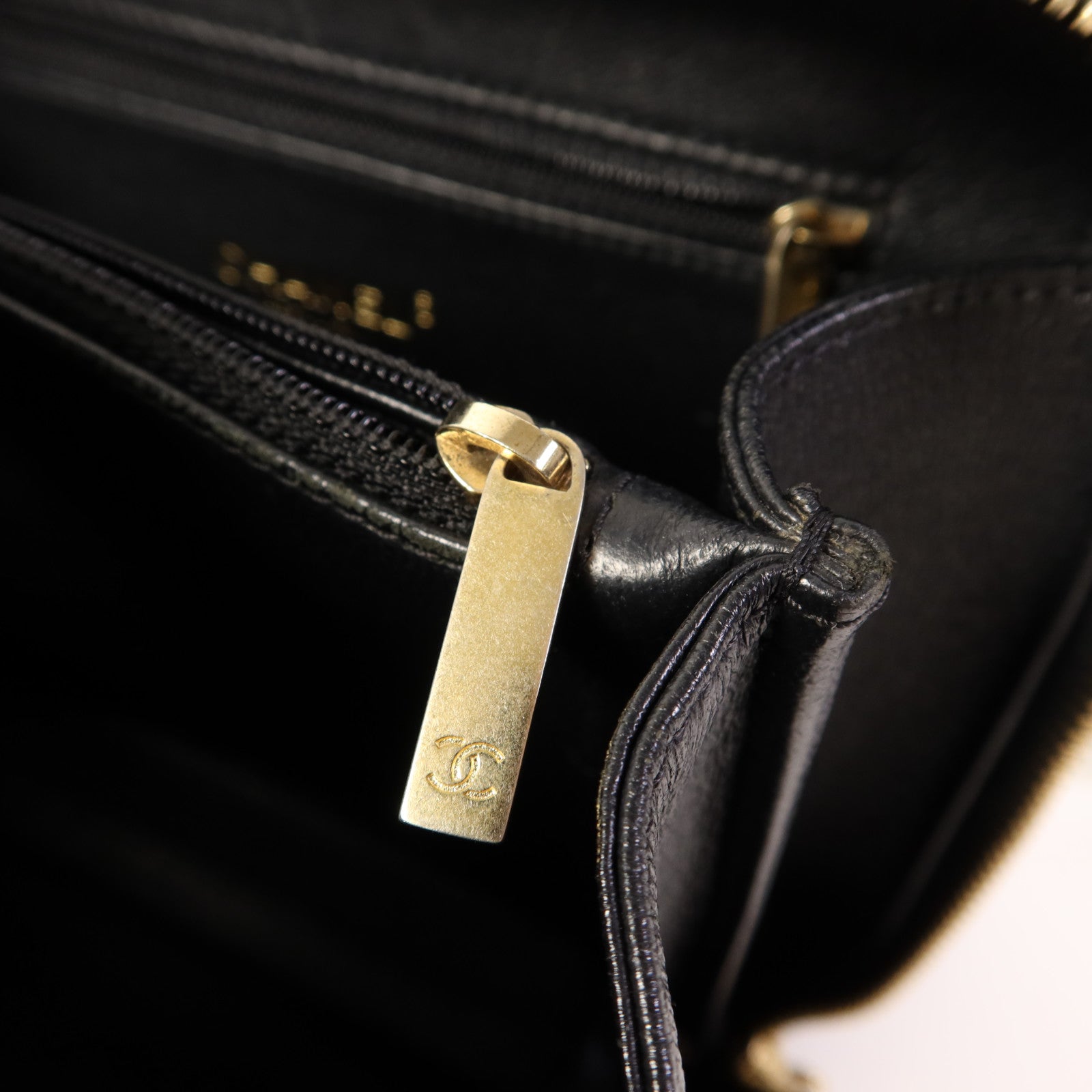 CHANEL 牛皮皮革Vanity Case金扣手挽肩背兩用袋
