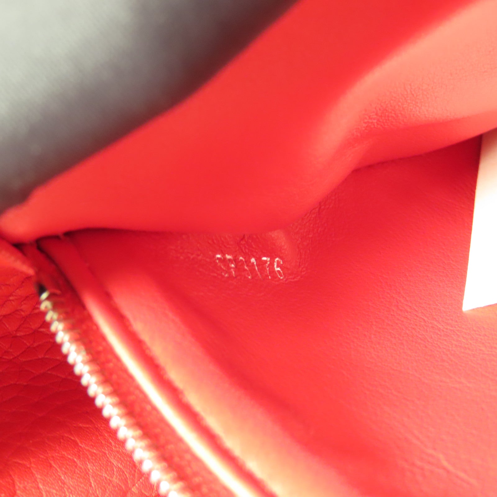 LOUIS VUITTON Taurillon Capucines BB銀扣手挽肩背兩用袋