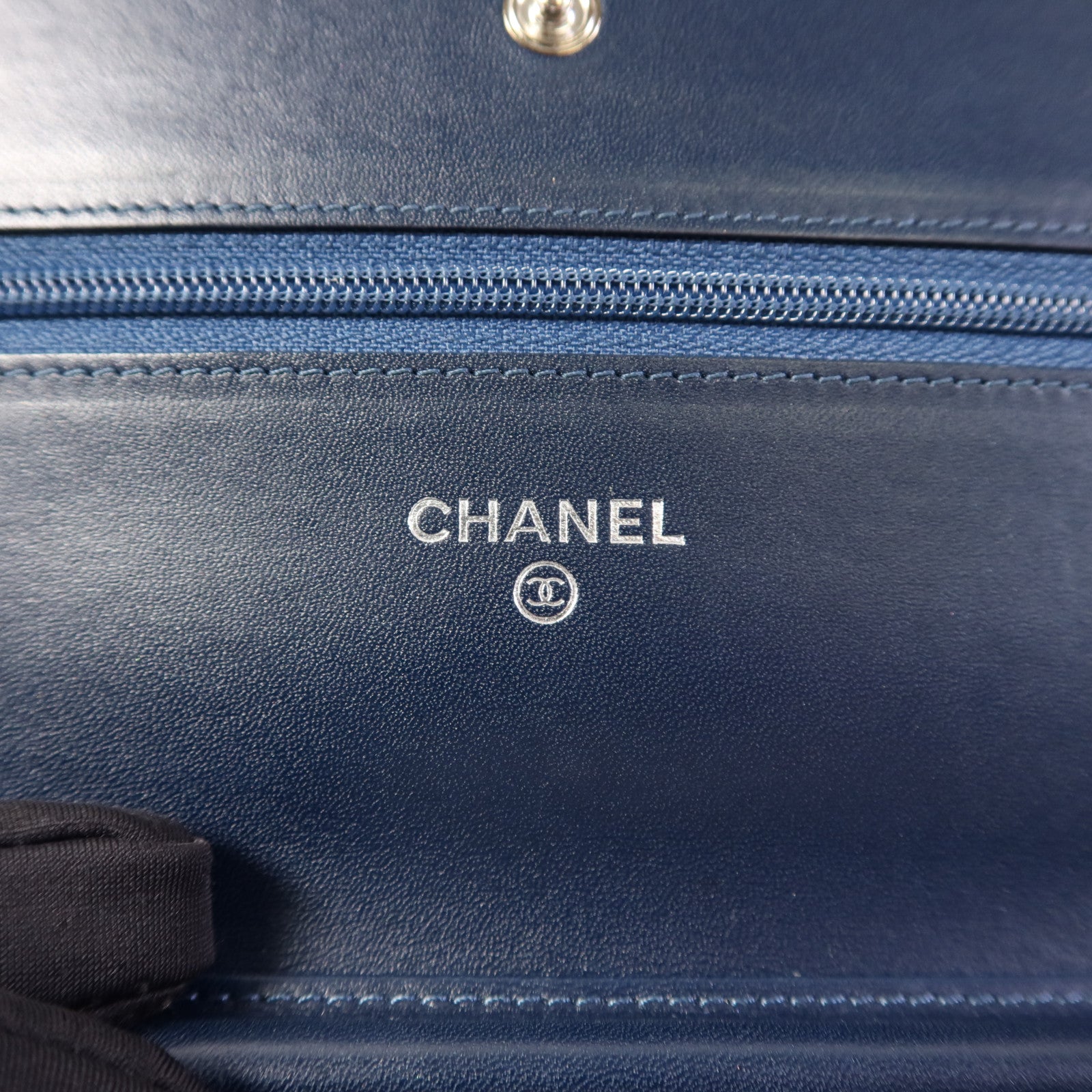 CHANEL 牛皮皮革WOC Wallet On Chain銀扣鏈帶肩背袋
