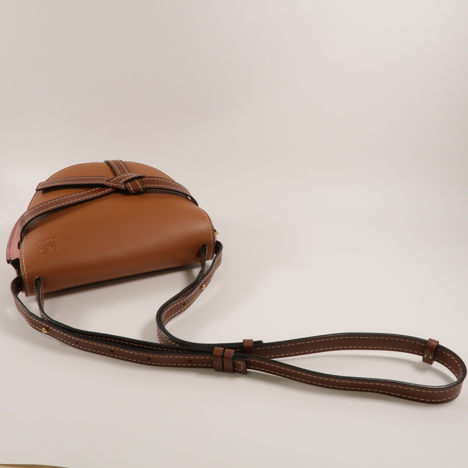 LOEWE 牛皮皮革Gate Medium肩背袋