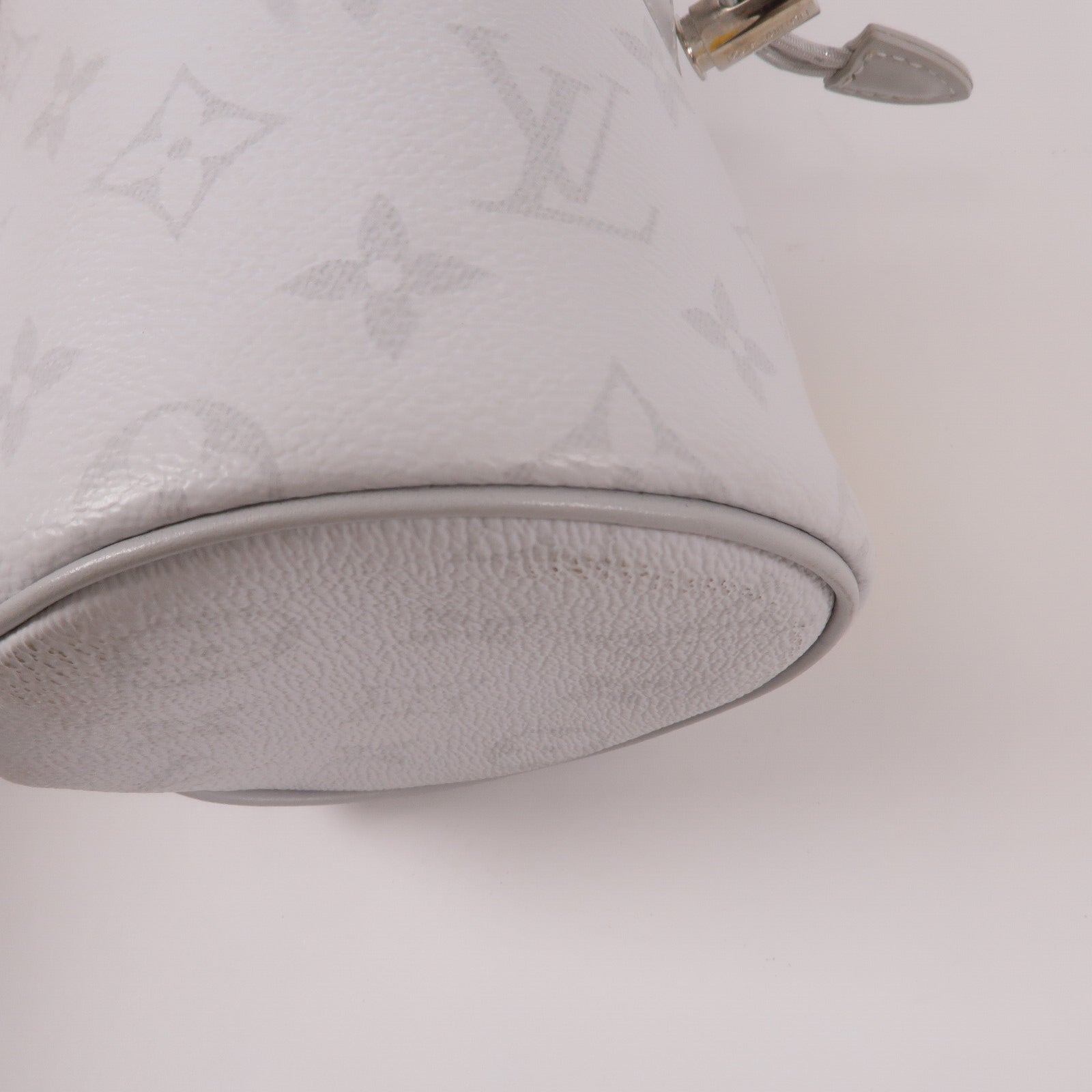 LOUIS VUITTON Monogram Chalk Nano肩背袋