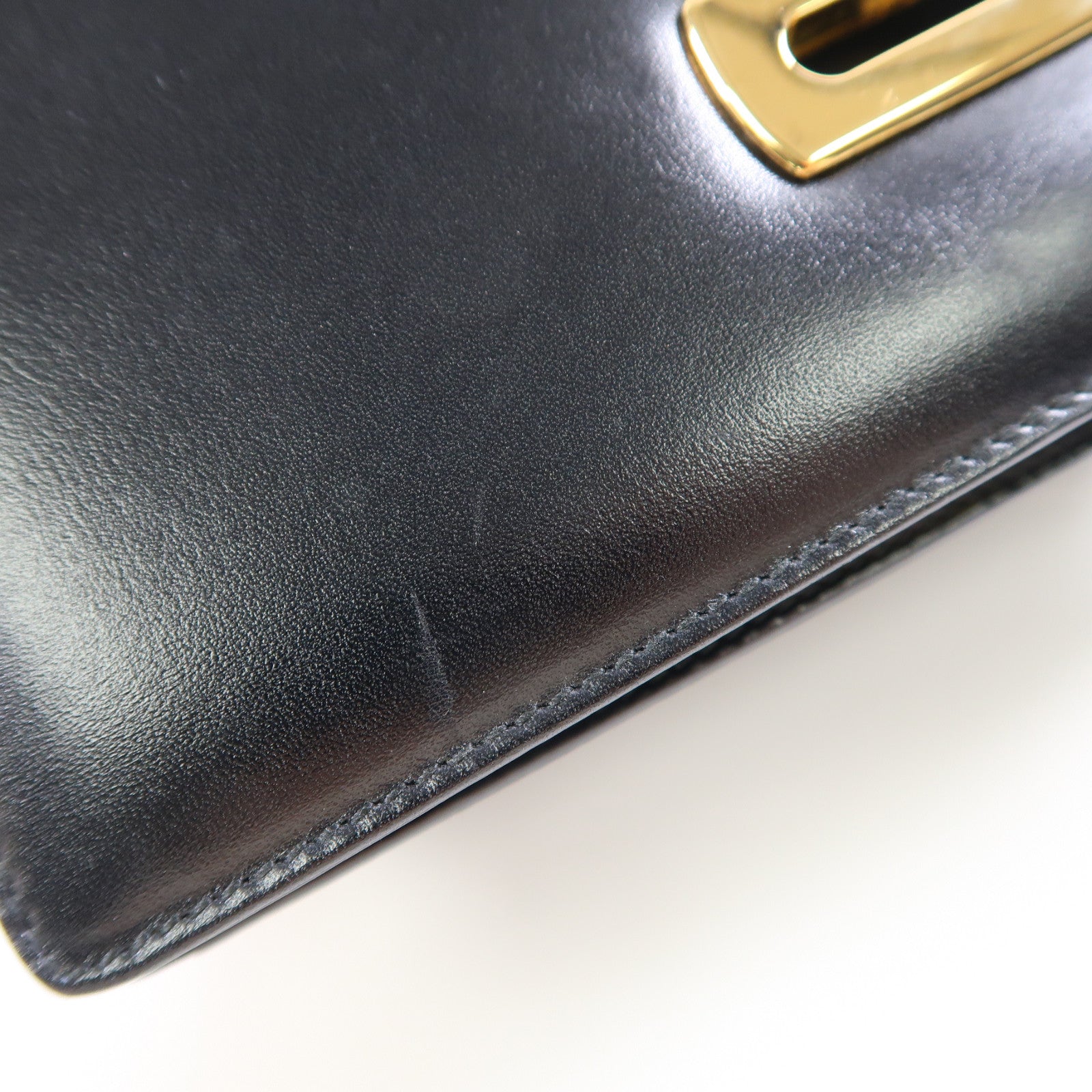 Salvatore Ferragamo 羊皮皮革Shoulder Bag金扣肩背袋黑色