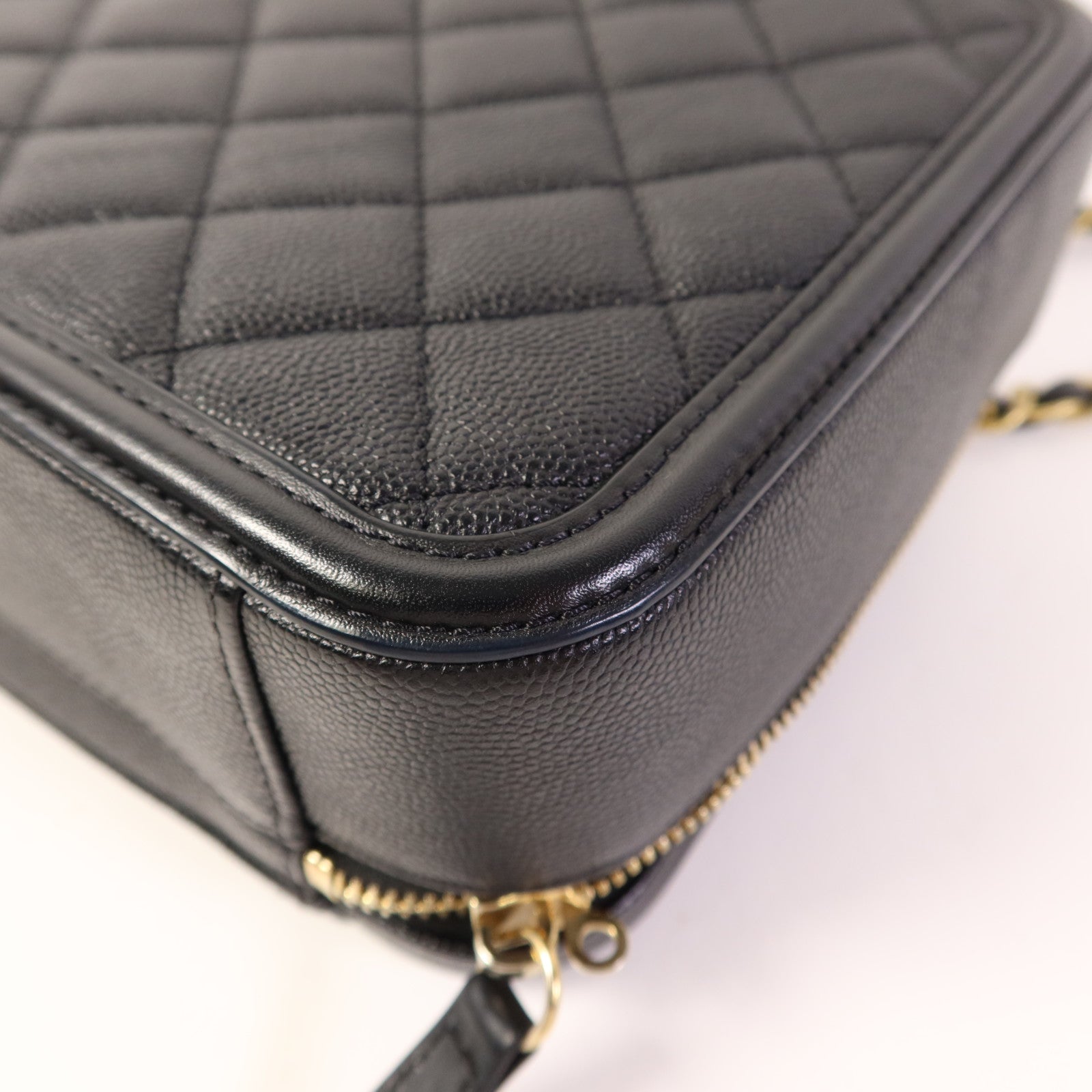 CHANEL 牛皮皮革Vanity Case金扣手挽肩背兩用袋
