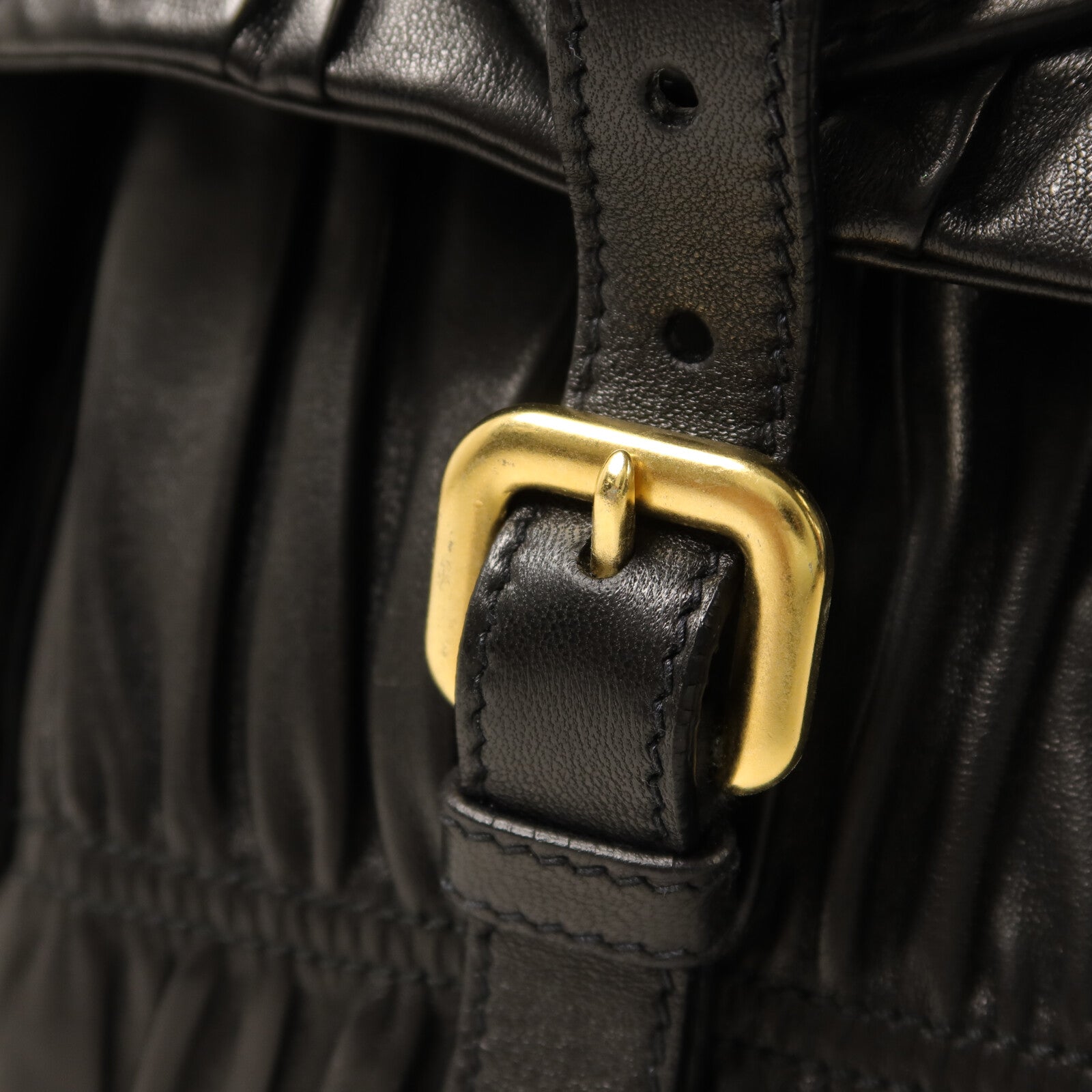 PRADA 牛皮皮革Gaufre Messenger Bag肩背袋
