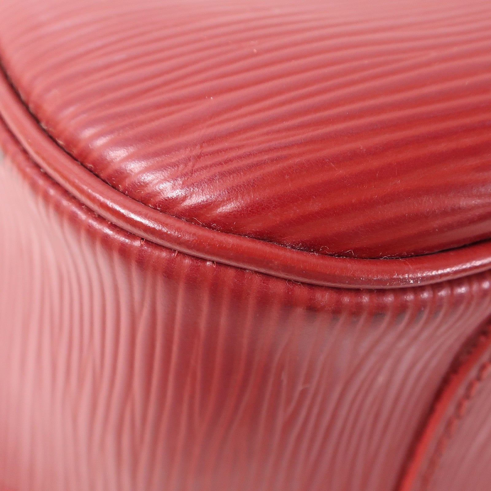 LOUIS VUITTON LV SHW Passy PM Handbag M5926M Epi Leather Red