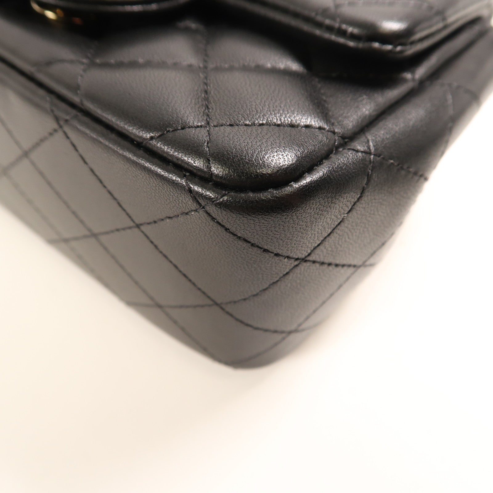 CHANEL 羊皮皮革Mini Classic 17銀扣鏈帶肩背袋