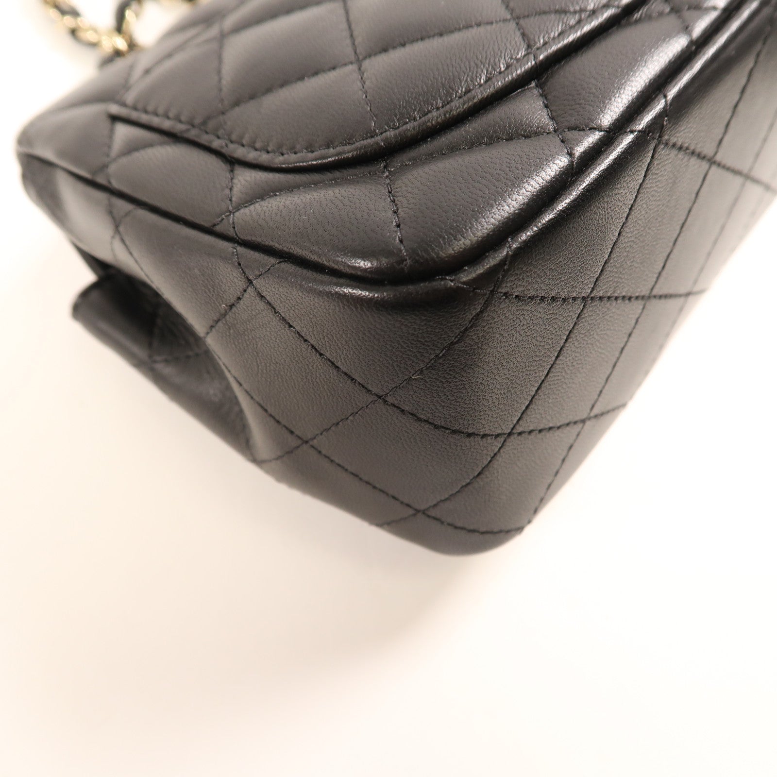 CHANEL 羊皮皮革Mini Classic 17銀扣鏈帶肩背袋