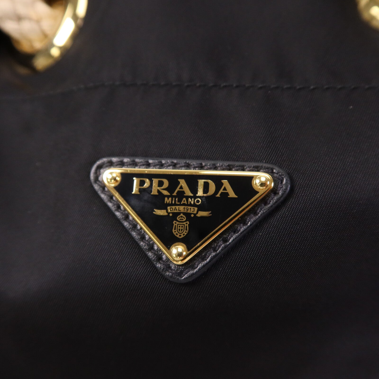 PRADA 【激減優惠】尼龍Mariner金扣肩背袋