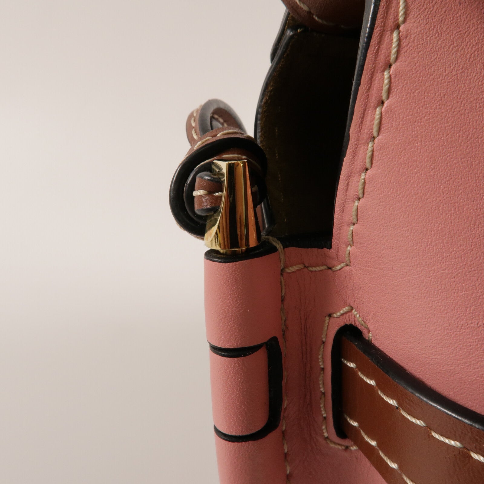 LOEWE 牛皮皮革Gate Medium肩背袋