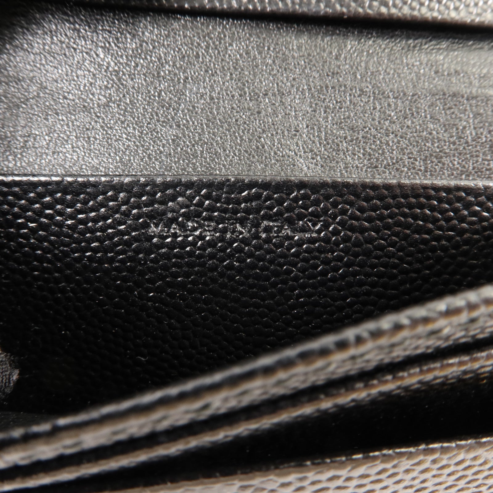 YVES SAINT LAURENT 牛皮皮革Bifold Wallet銀扣錢包