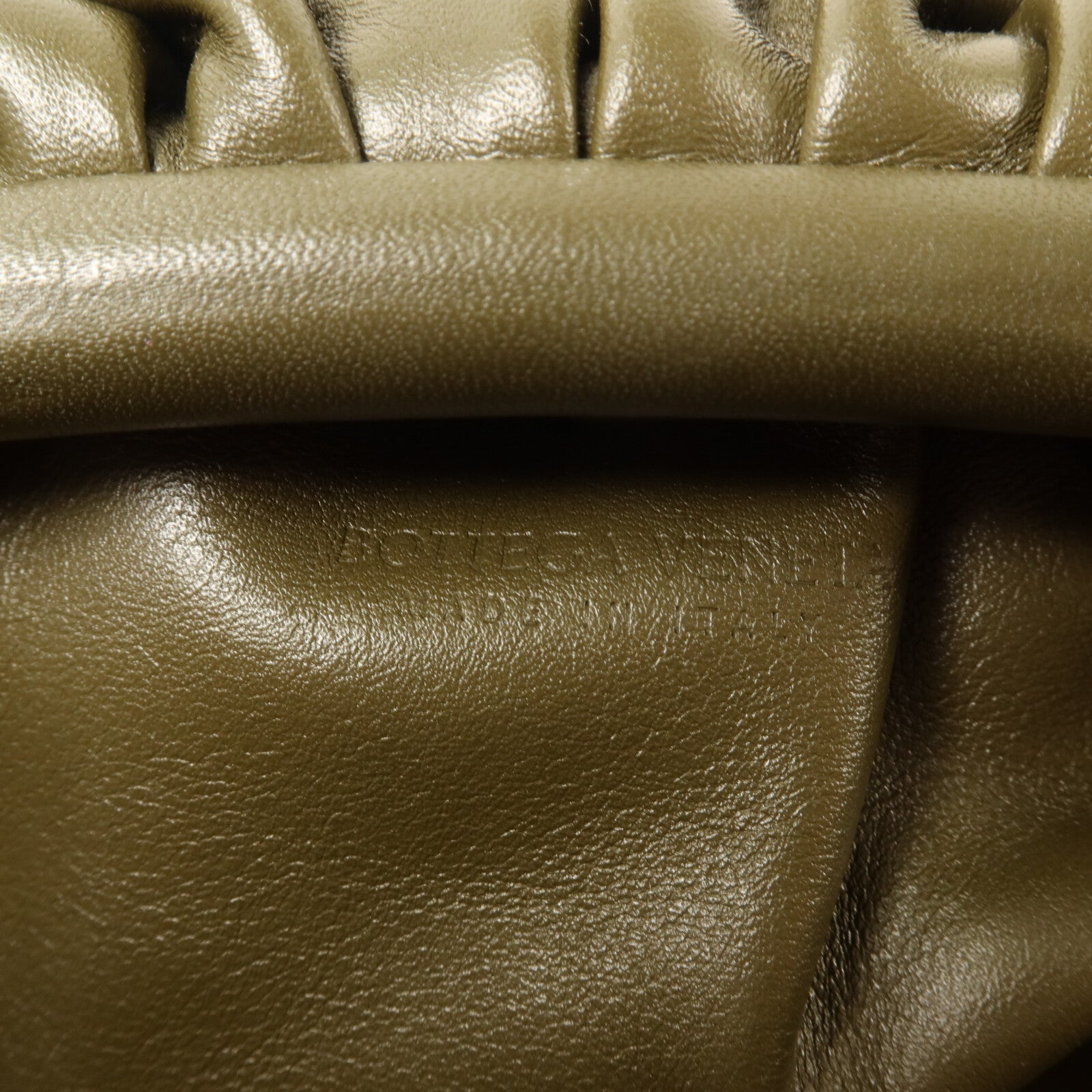 BOTTEGA VENETA 羊皮皮革Mini Pouch肩背袋