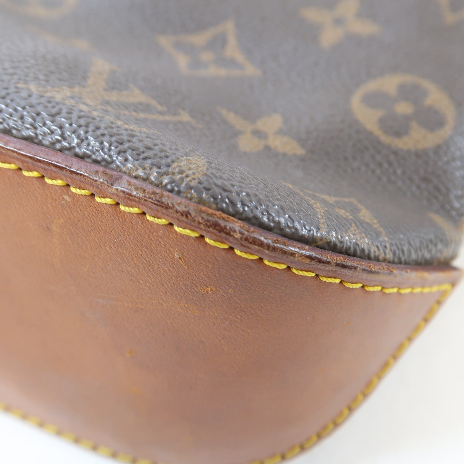 LOUIS VUITTON Monogram Trotteur金扣肩背袋啡色