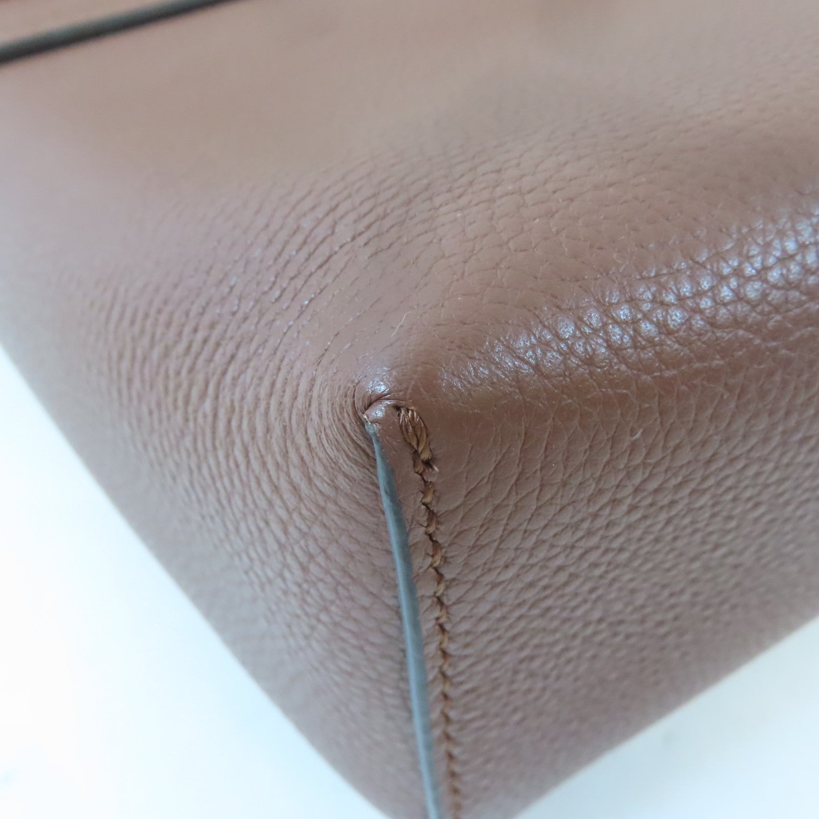 BURBERRY 牛皮皮革Shoulder Bag金扣肩背袋啡色