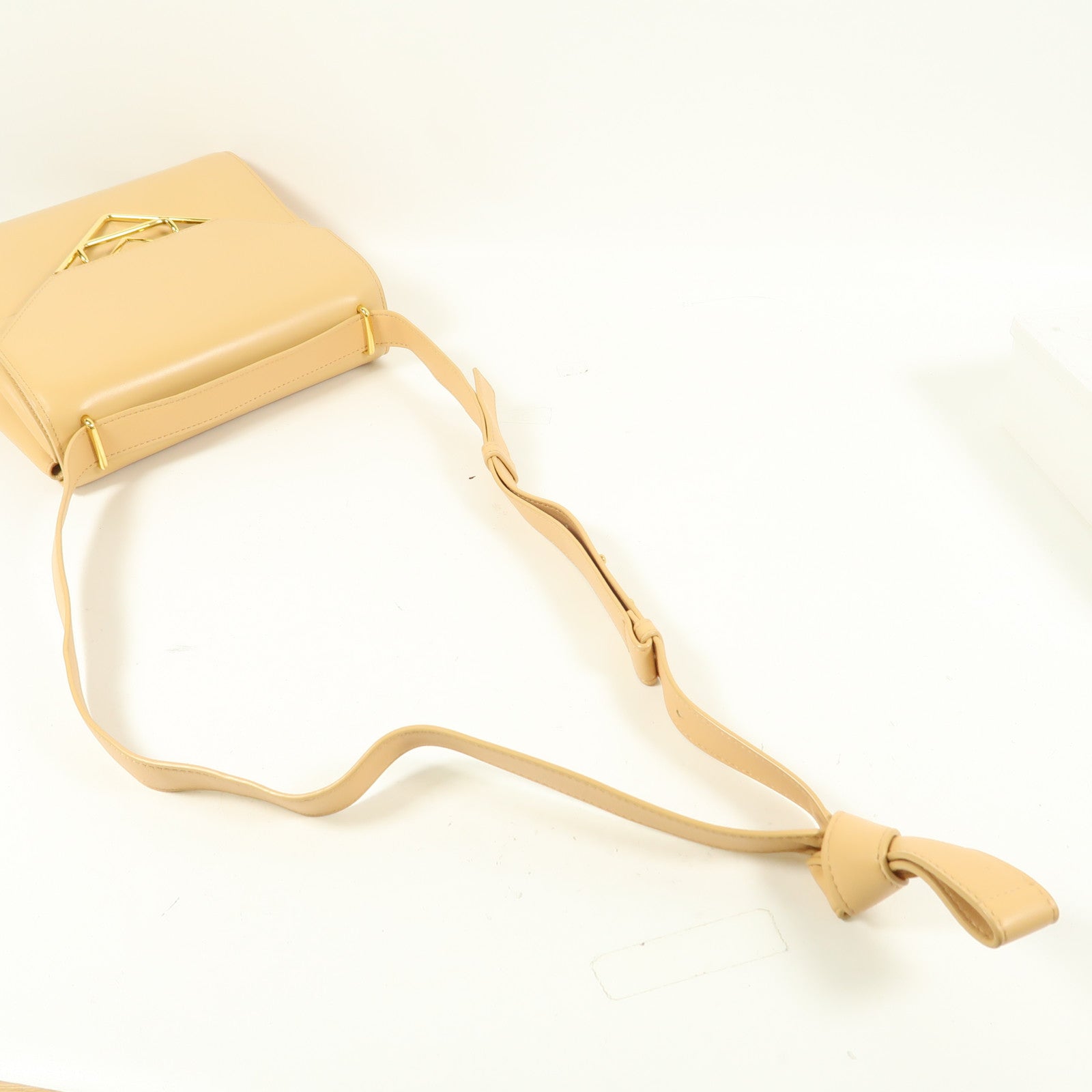 BOTTEGA VENETA 牛皮皮革The Clip金扣肩背袋