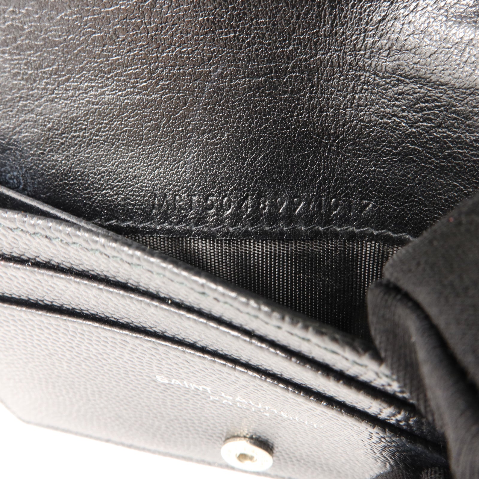 YVES SAINT LAURENT 牛皮皮革Bifold Wallet銀扣錢包