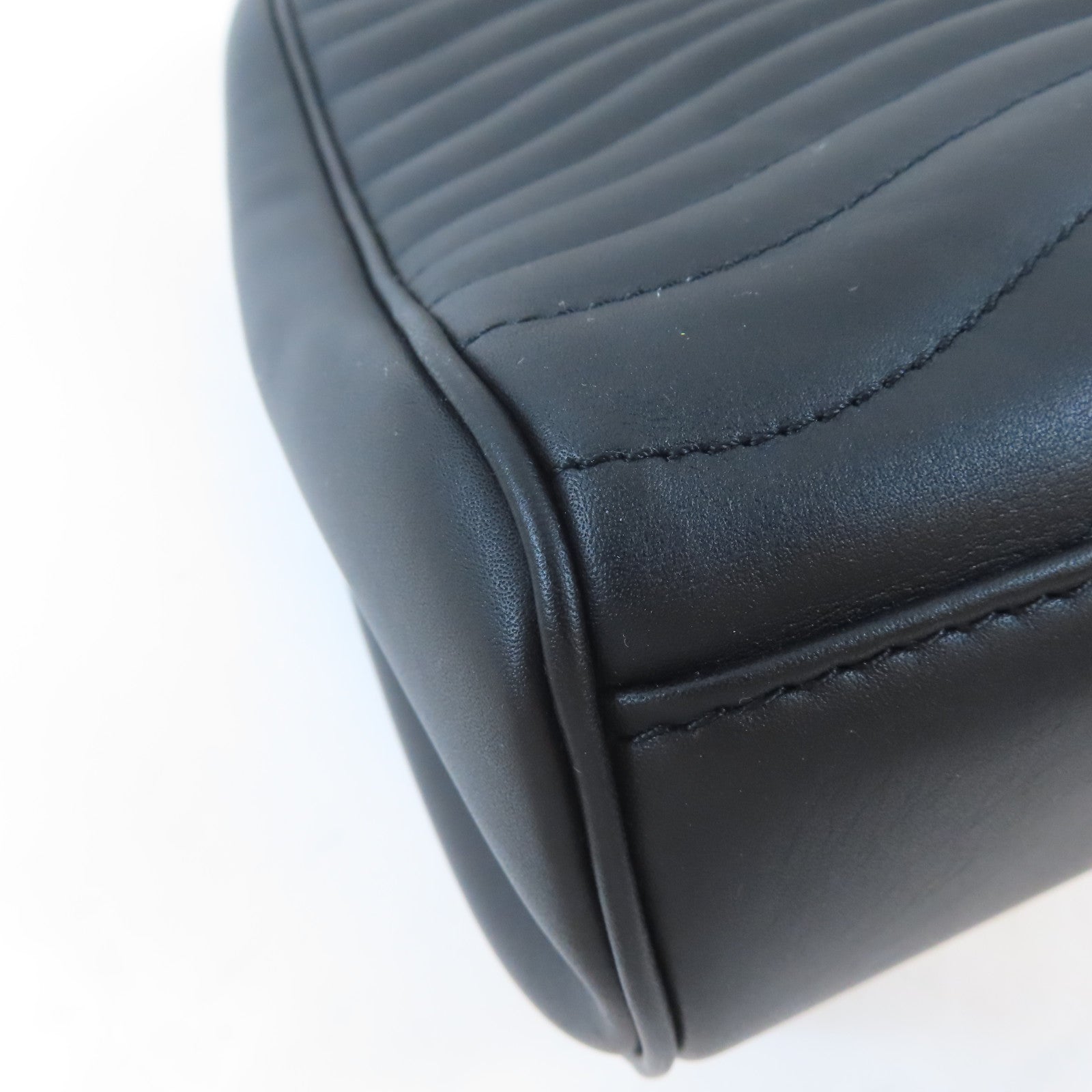 LOUIS VUITTON 牛皮皮革New Wave Tote金扣鏈帶肩背袋黑色