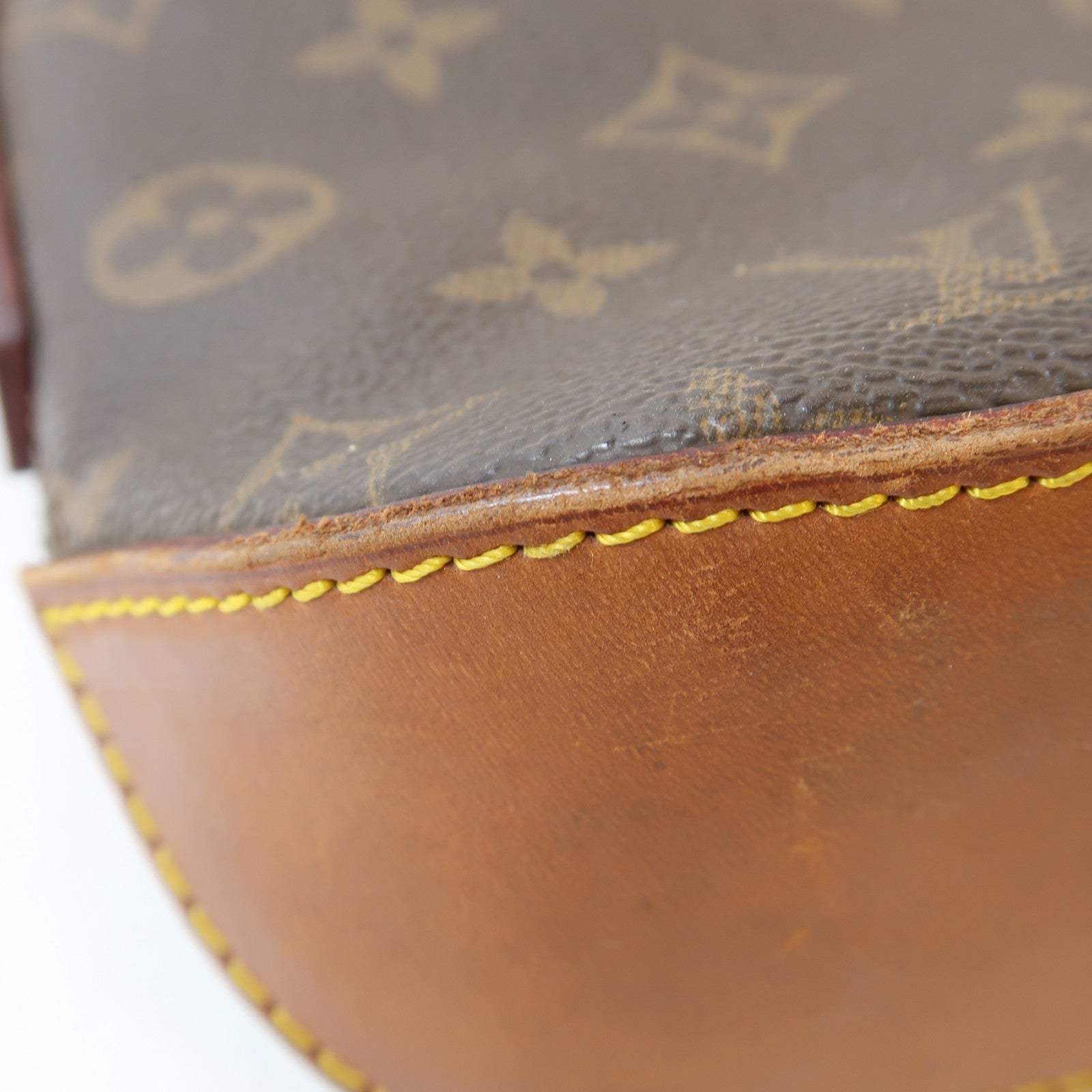 LOUIS VUITTON Monogram Trotteur金扣肩背袋啡色