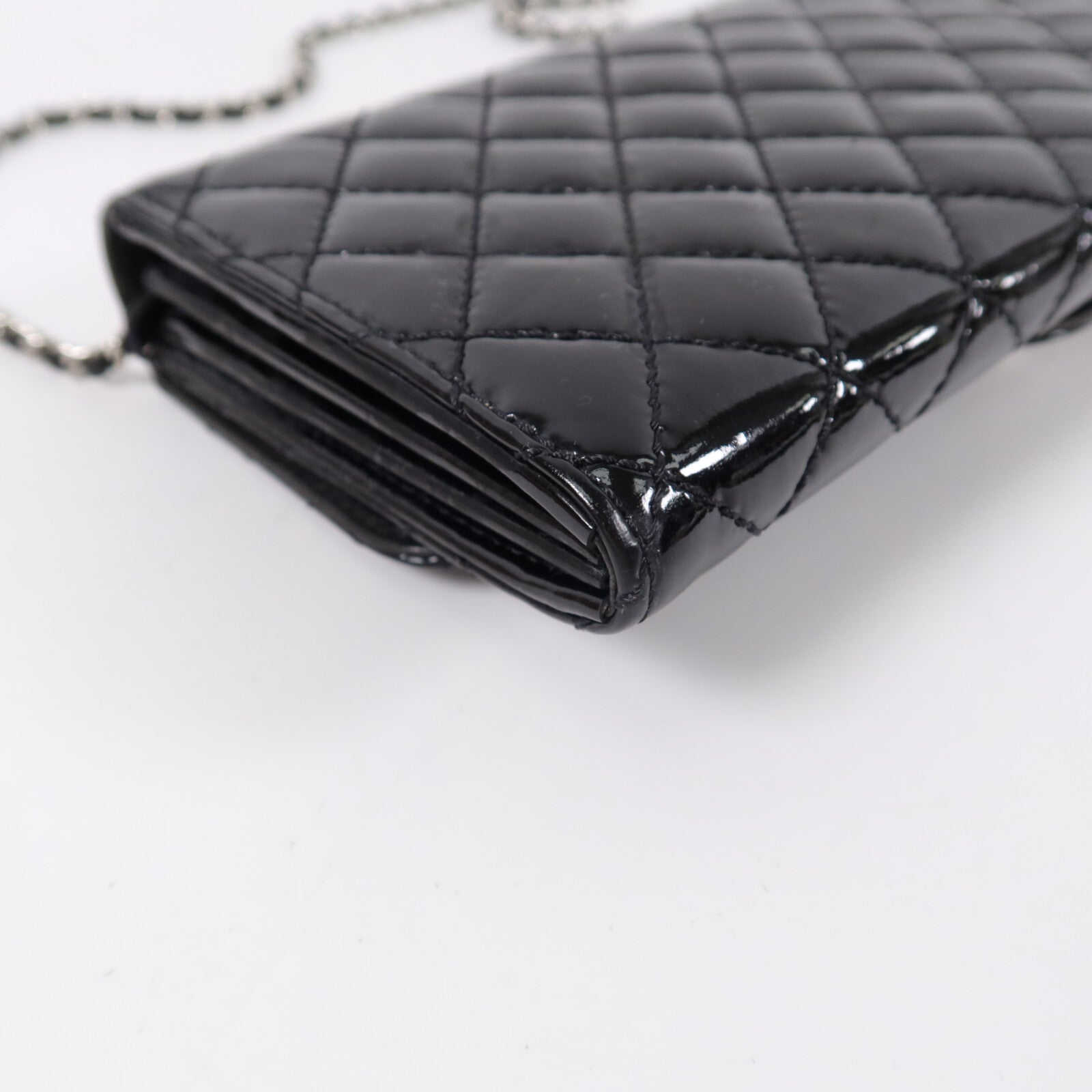 CHANEL 漆皮皮革Classic East West鏈帶肩背袋