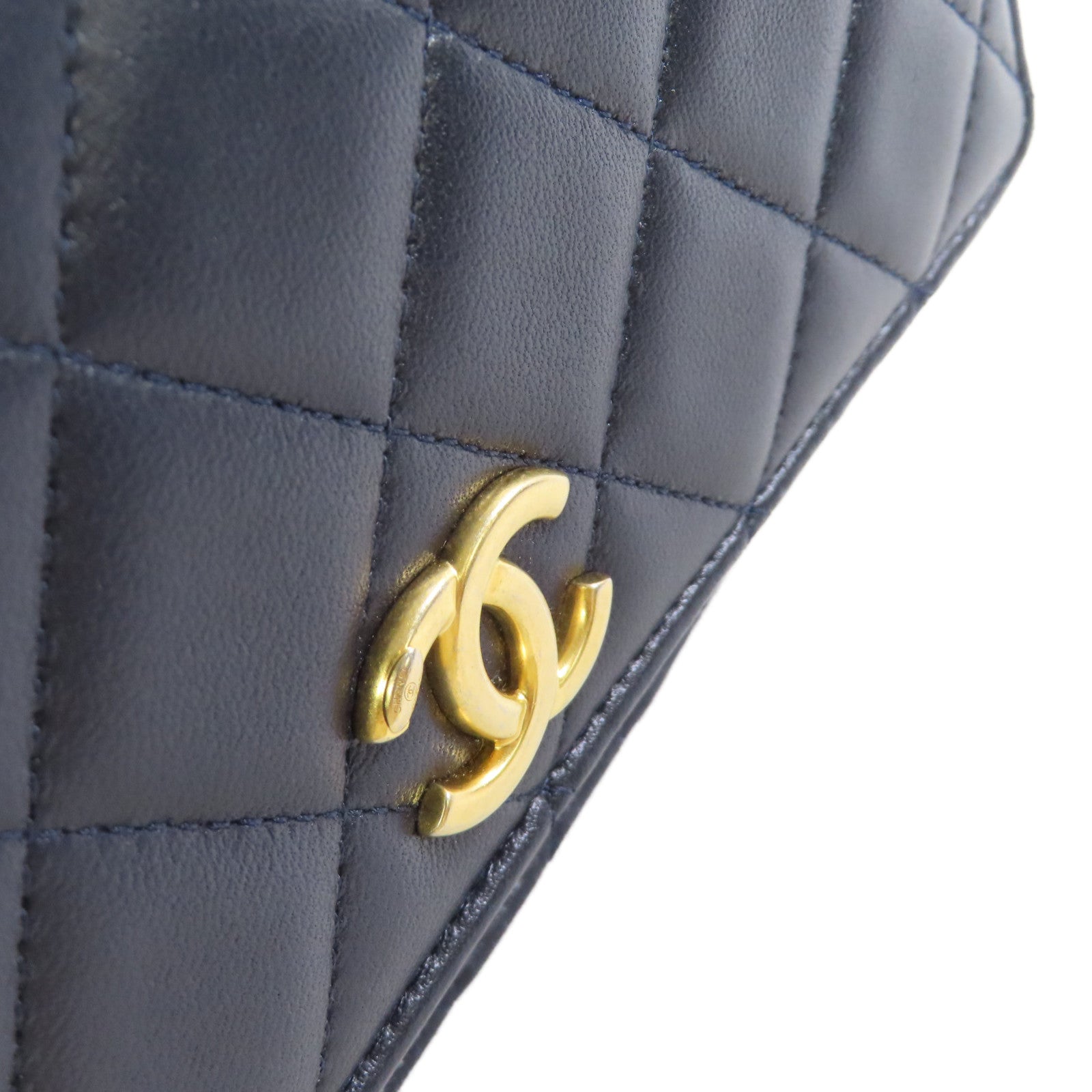 CHANEL 菱格羊皮皮革WOC Wallet On Chain Shoulder Bag金扣鏈帶肩背袋深藍色