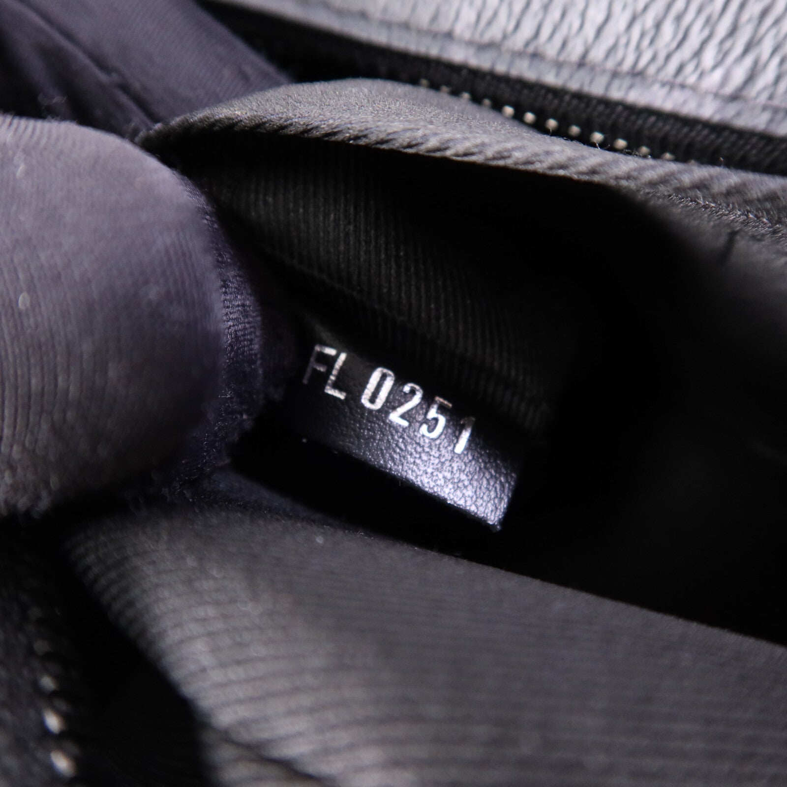 LOUIS VUITTON Monogram Eclipse Mini Soft Trunk肩背袋