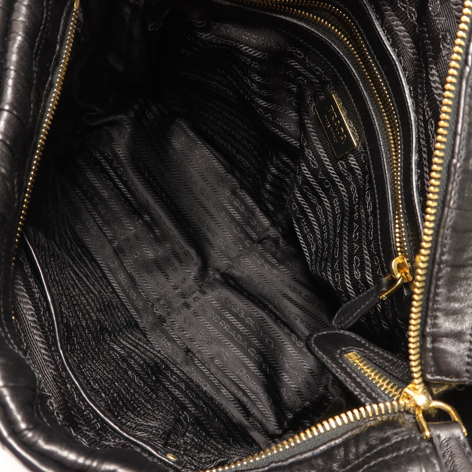 PRADA 牛皮皮革Gaufre Messenger Bag肩背袋