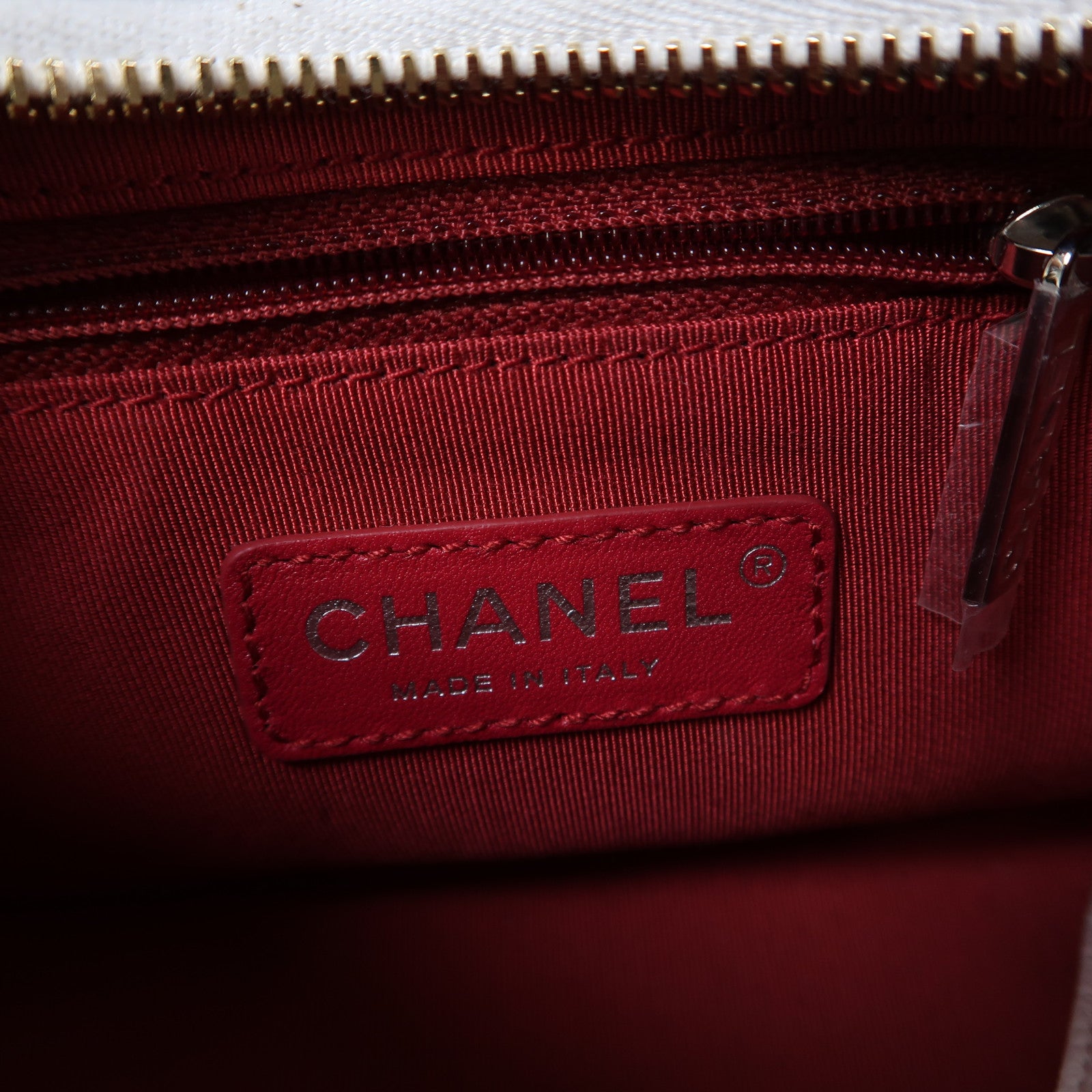 CHANEL 菱格牛皮皮革Gabrielle鏈帶肩背袋白色