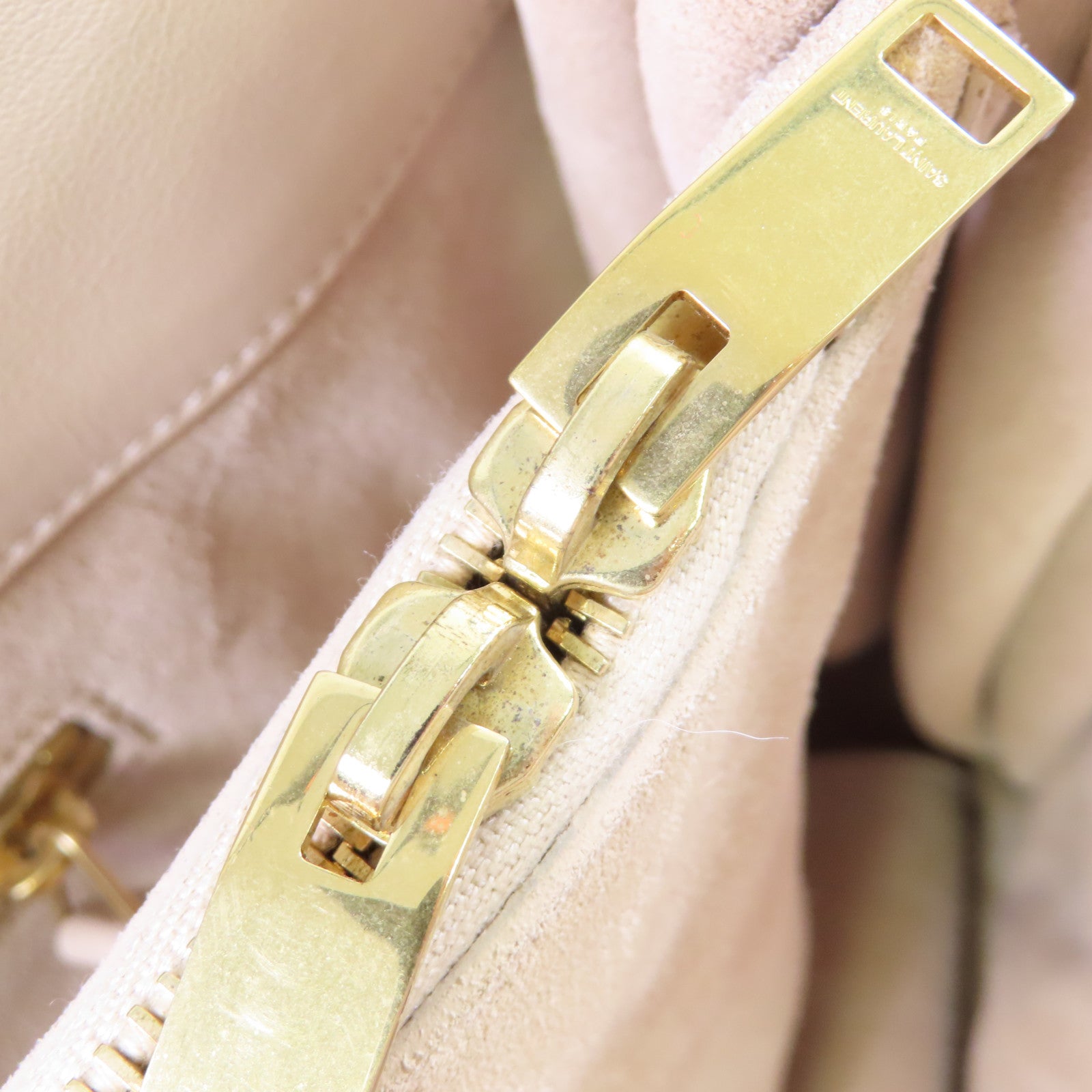 SAINT LAURENT 牛皮皮革Sac De Jour Large Shoulder Bag肩背袋杏色