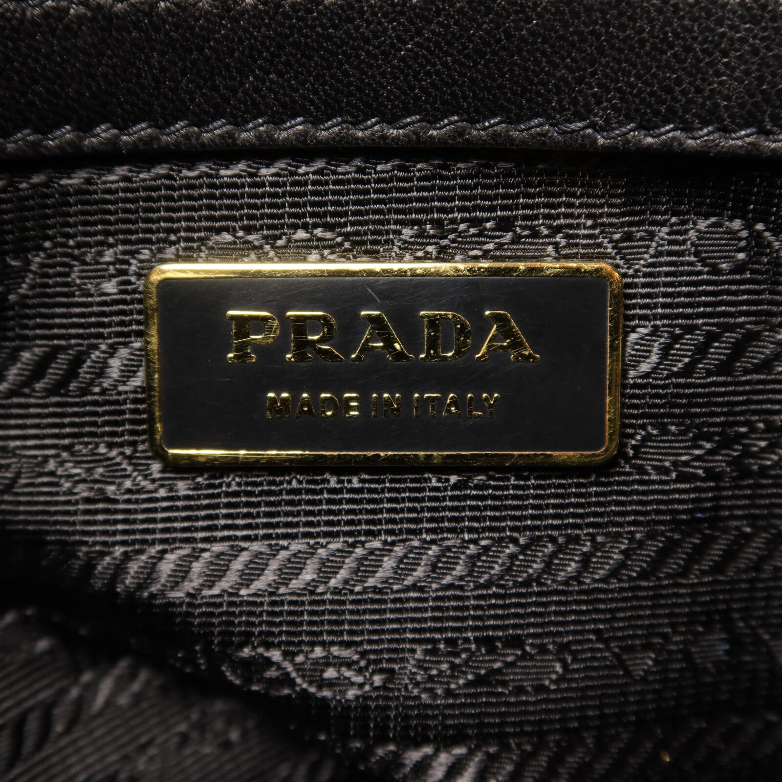 PRADA 牛皮皮革Gaufre Messenger Bag肩背袋