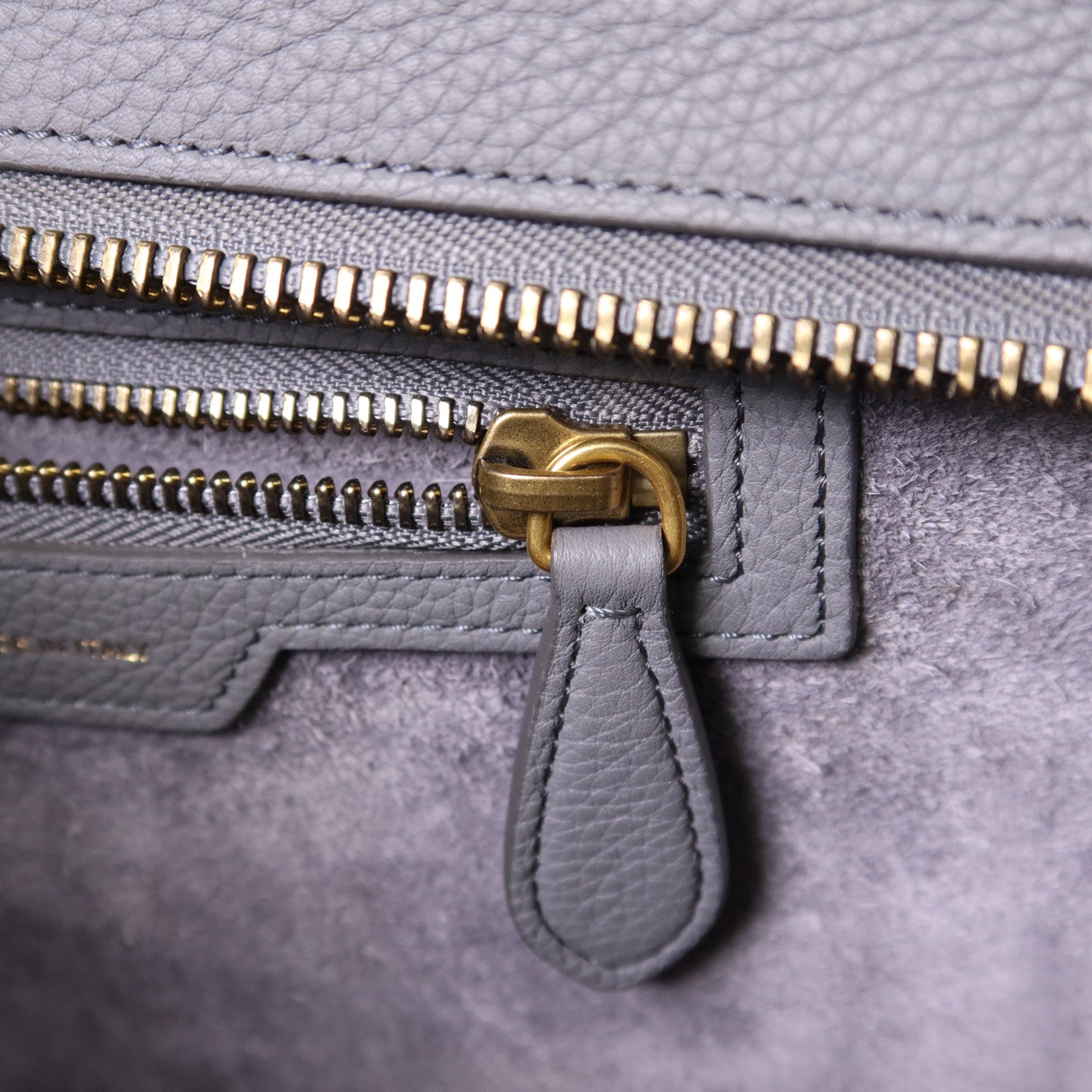 CELINE 牛皮皮革Micro Luggage金扣手挽袋