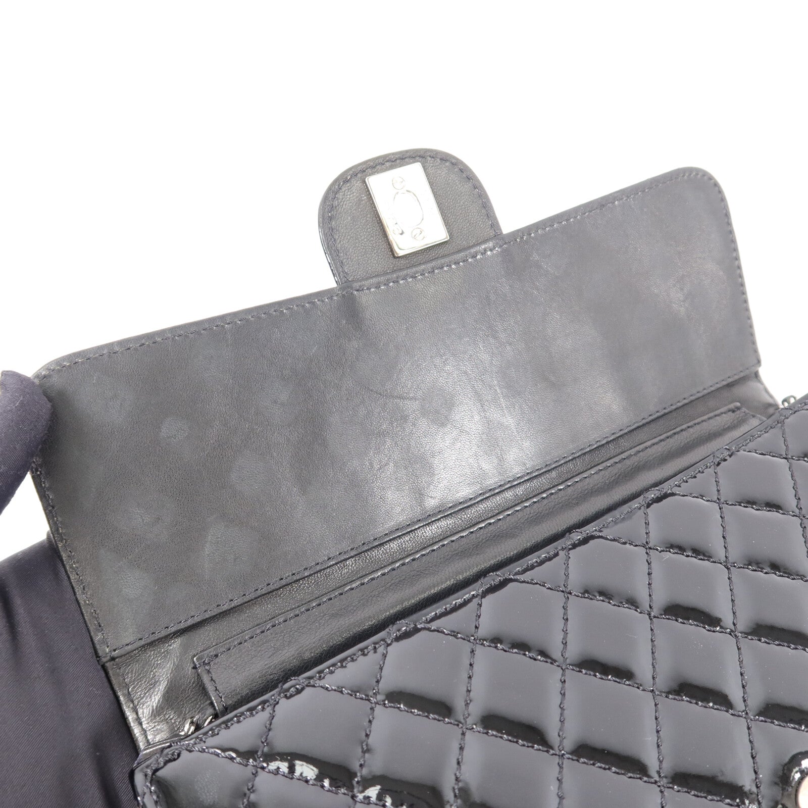 CHANEL 漆皮皮革Classic East West鏈帶肩背袋
