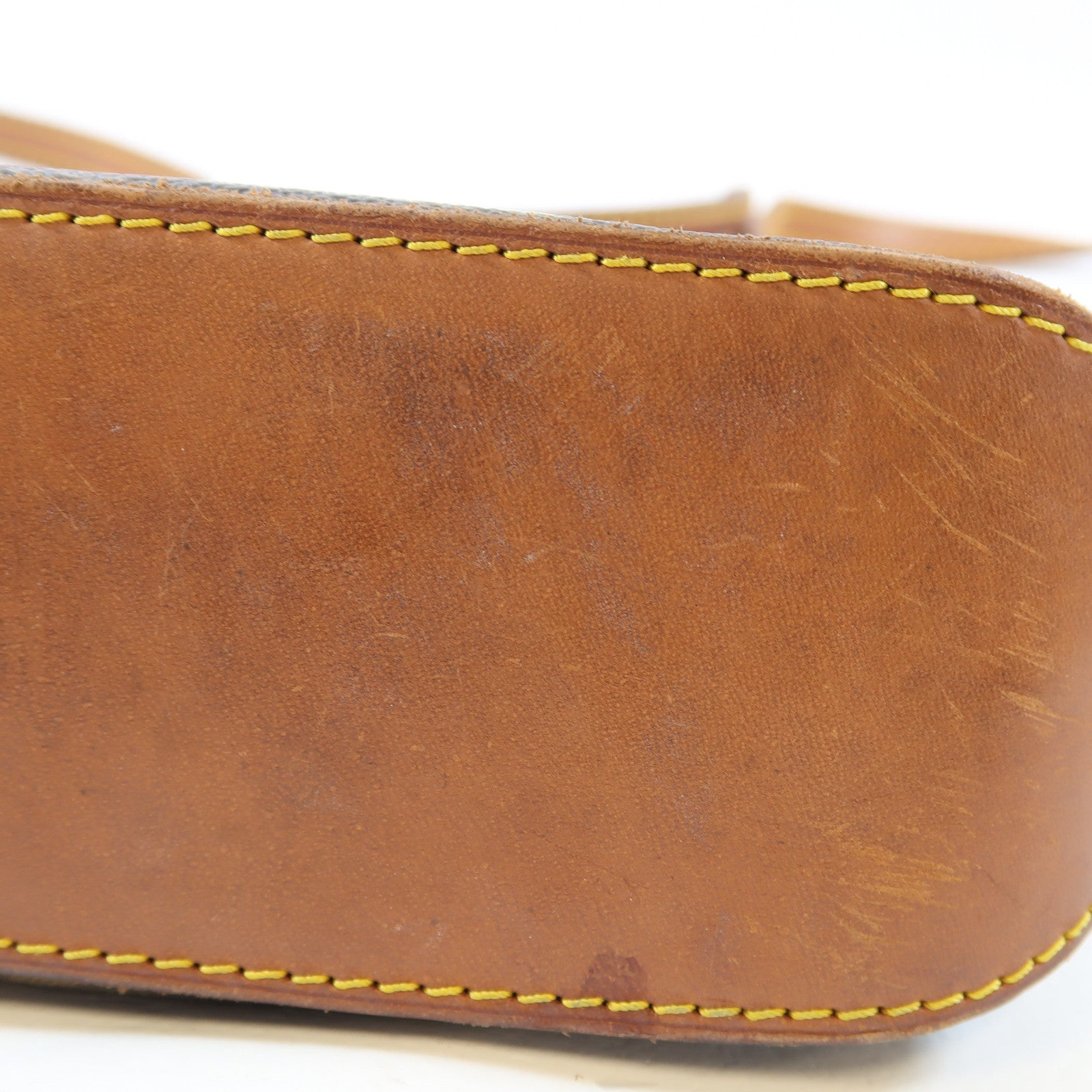 LOUIS VUITTON Monogram Trotteur金扣肩背袋啡色