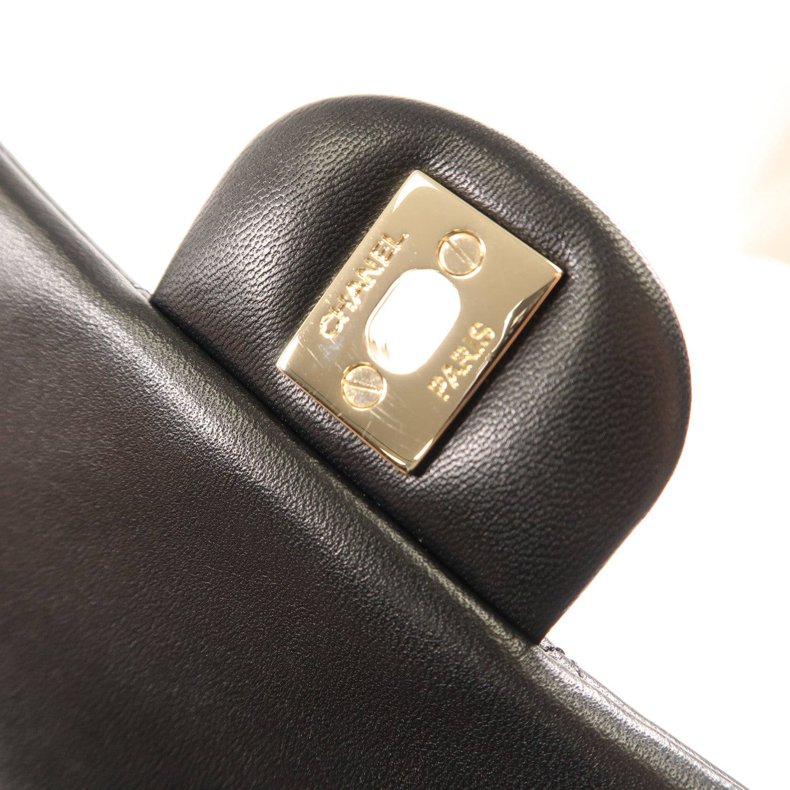 CHANEL 羊皮皮革Mini Classic 17銀扣鏈帶肩背袋