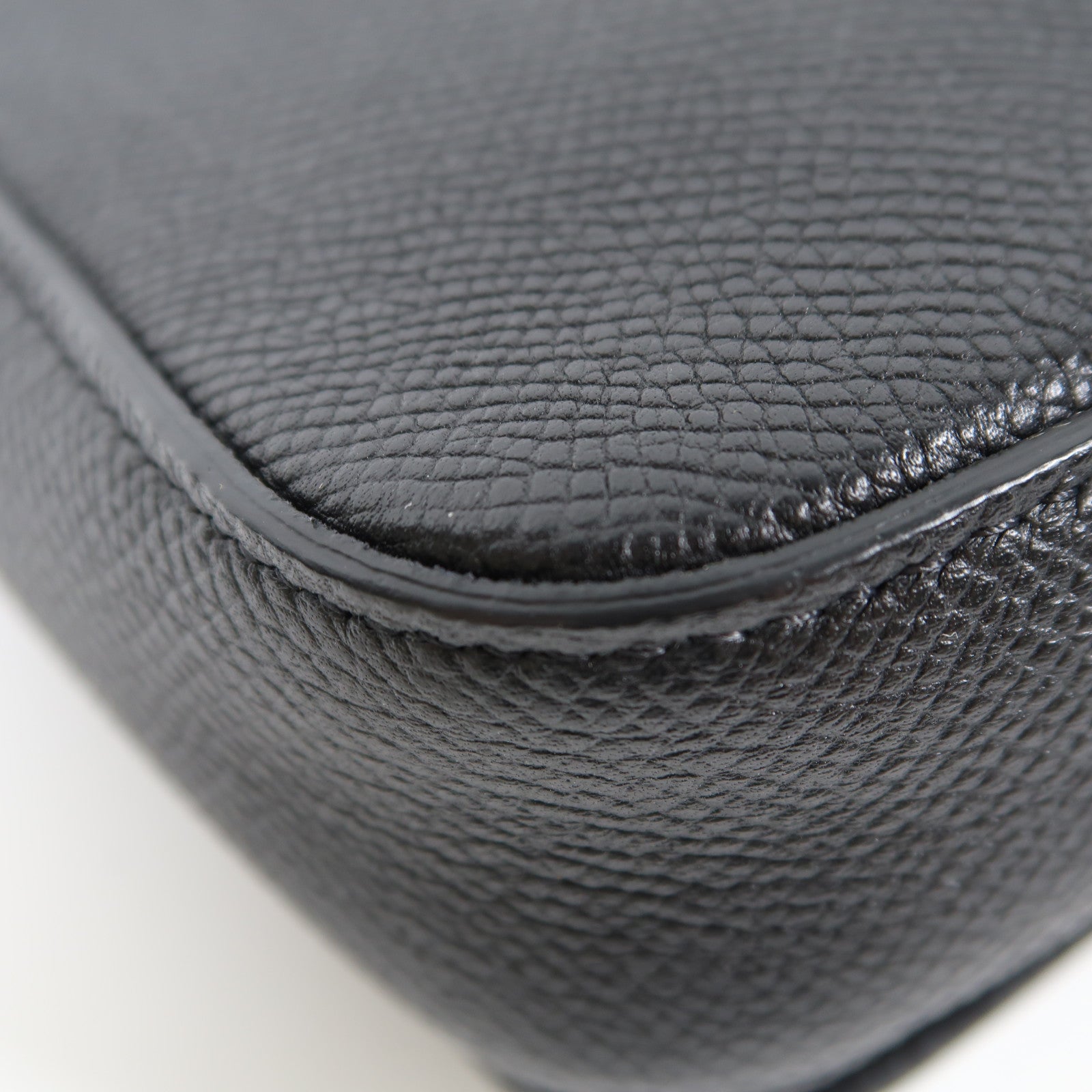 CELINE 牛皮皮革Strap Clutch肩背袋黑色