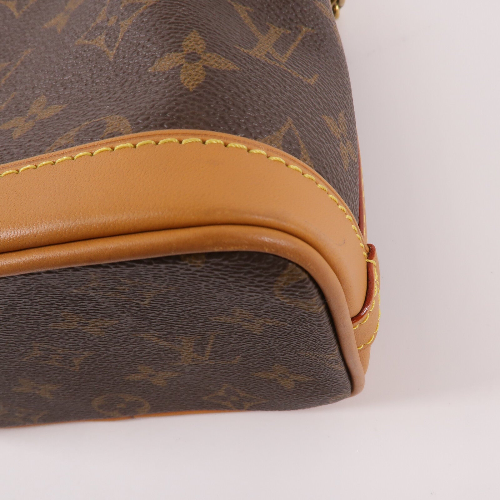 LOUIS VUITTON Monogram Milk Box肩背袋