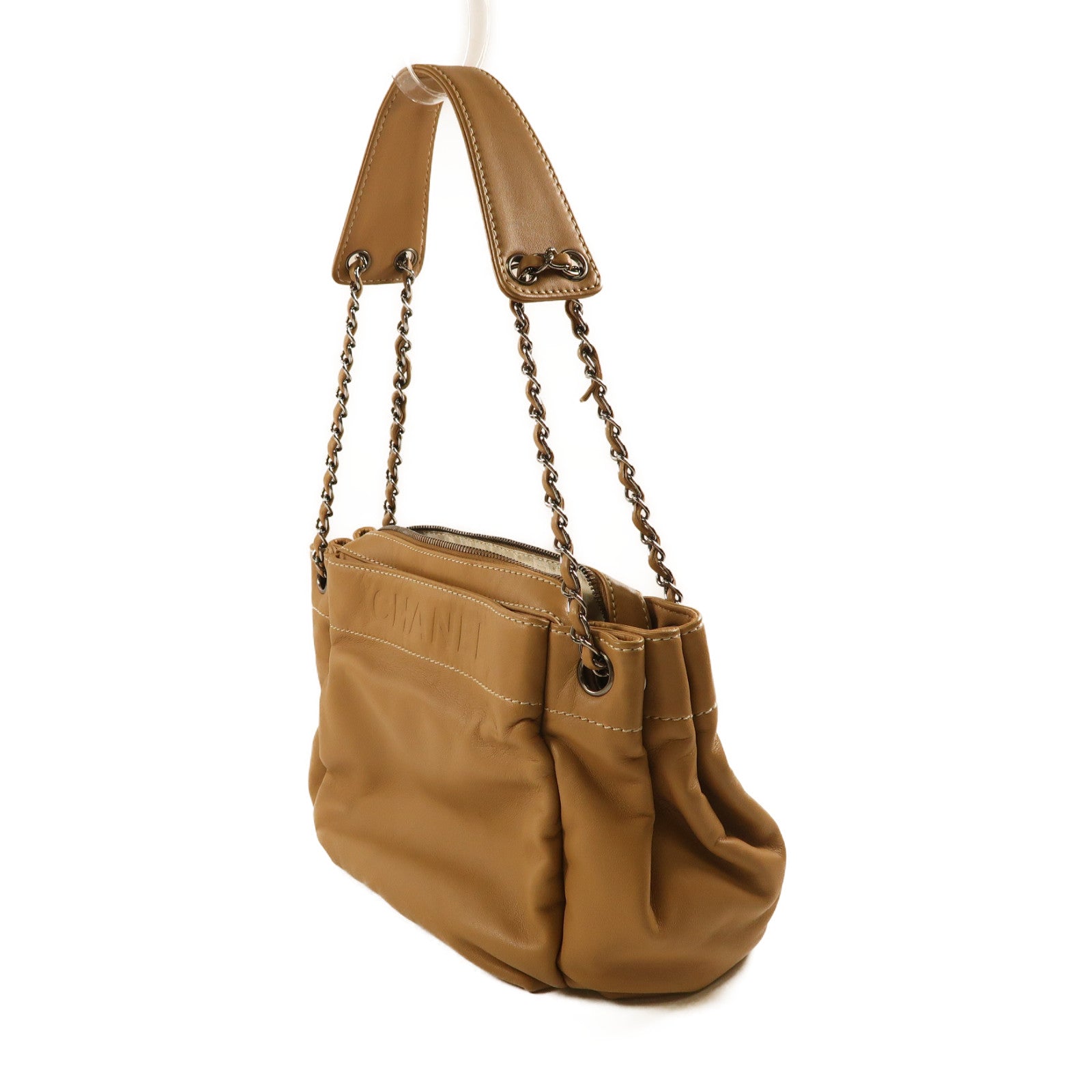 CHANEL 漆皮皮革Chain Shoulder銀扣鏈帶肩背袋淺啡色