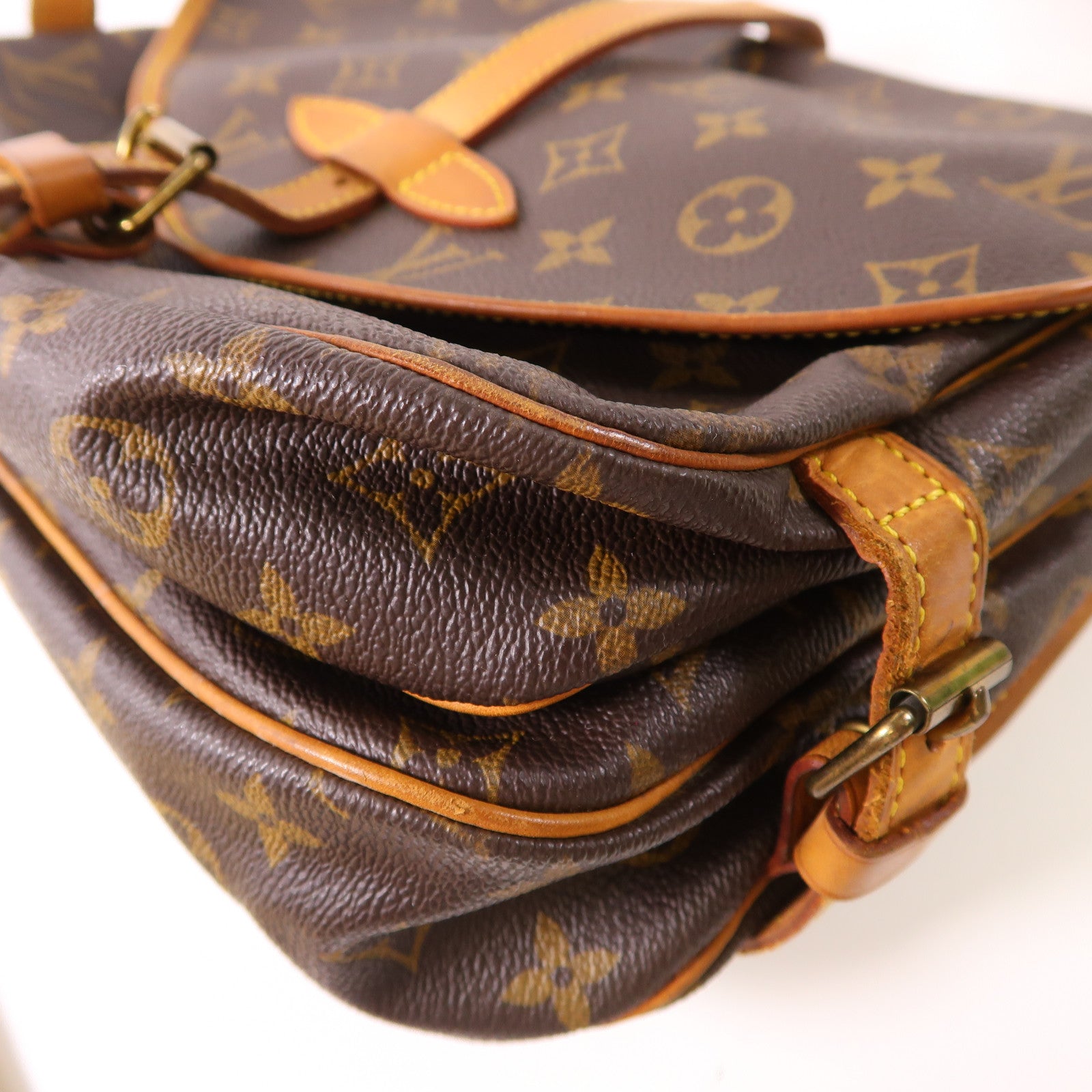 LOUIS VUITTON LV GHW Saumur 30 Shoulder Bag M42256 Monogram Brown