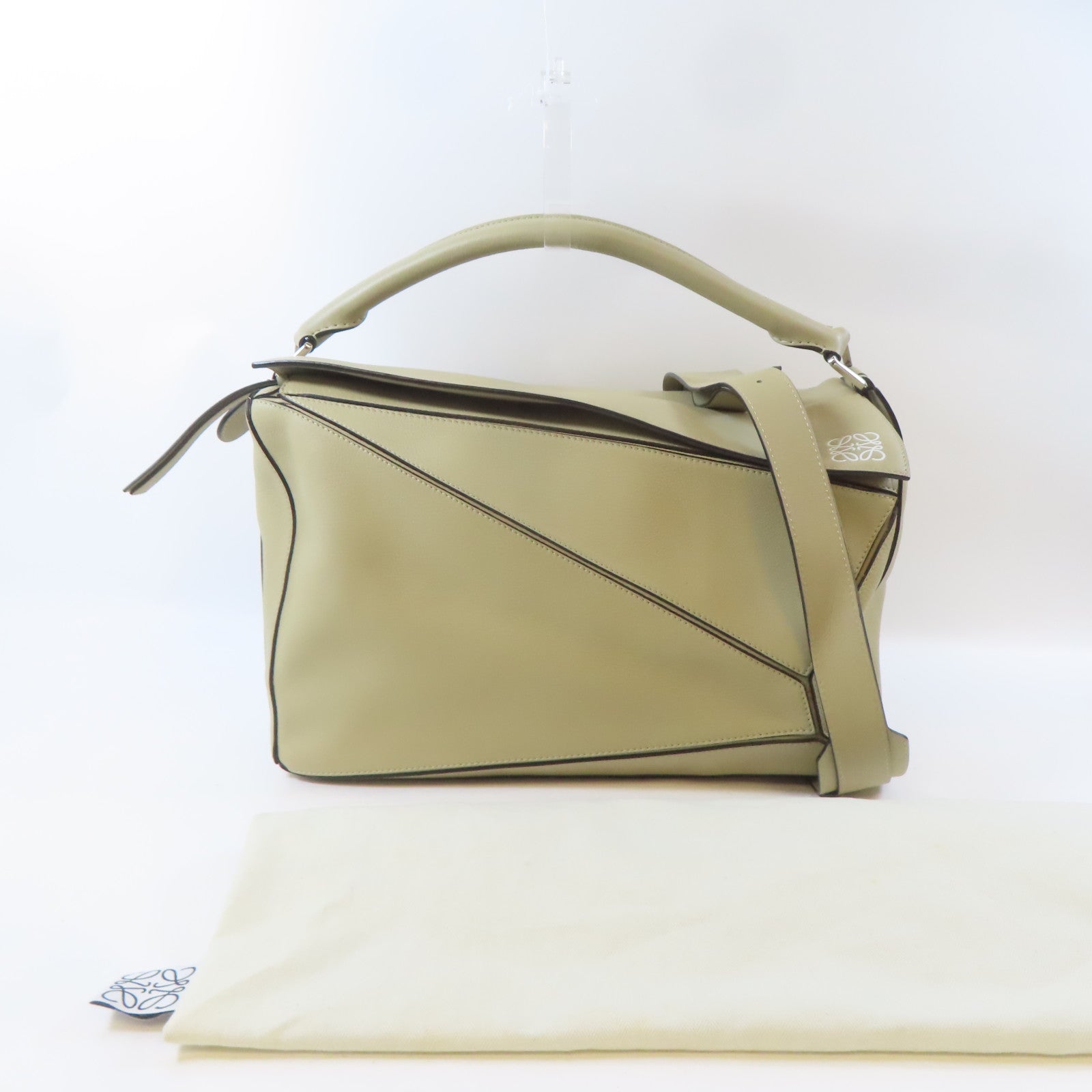LOEWE 牛皮皮革Large Puzzle銀扣手挽肩背兩用袋淺褐色