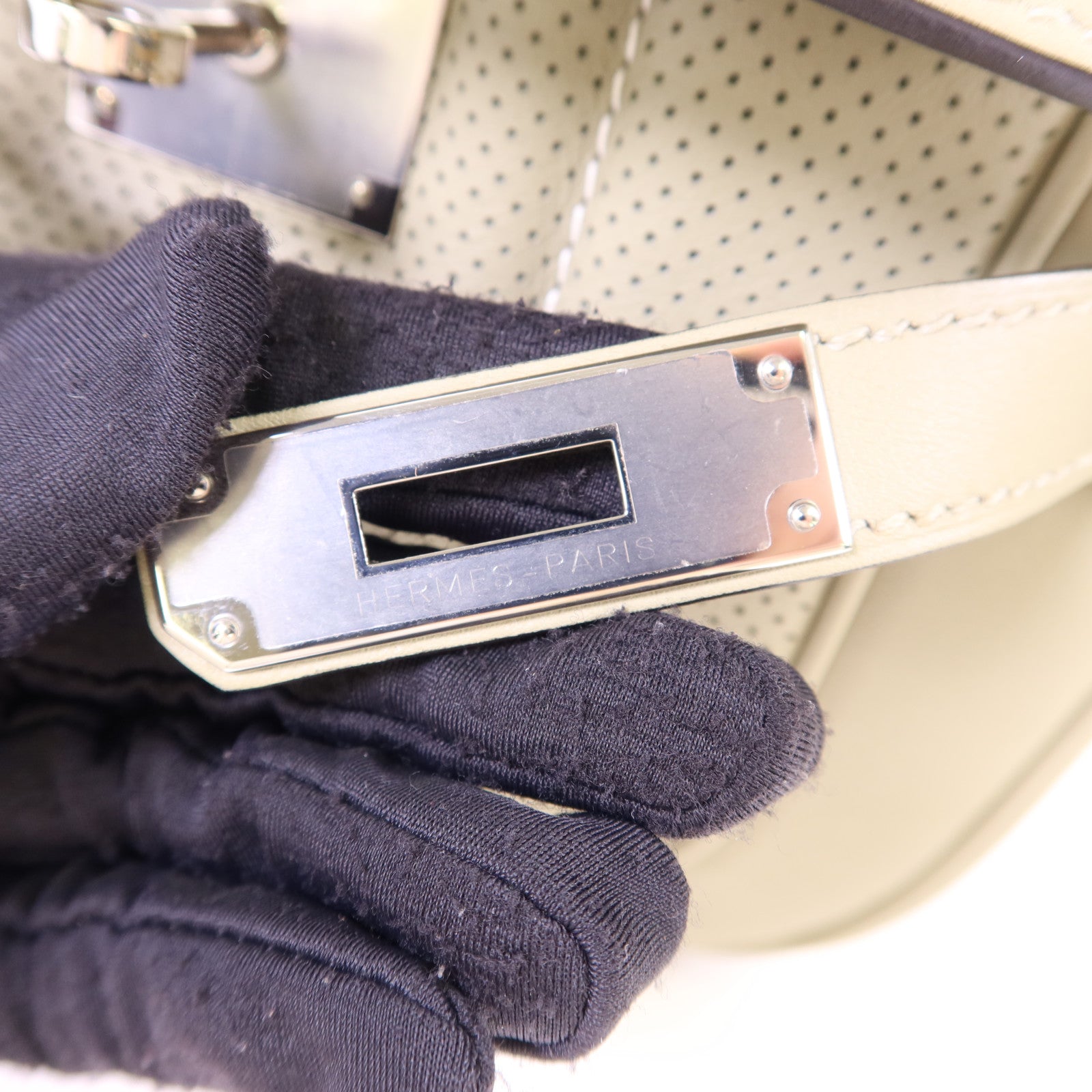 HERMES Swift皮革Mini Berline銀扣肩背袋Sauge