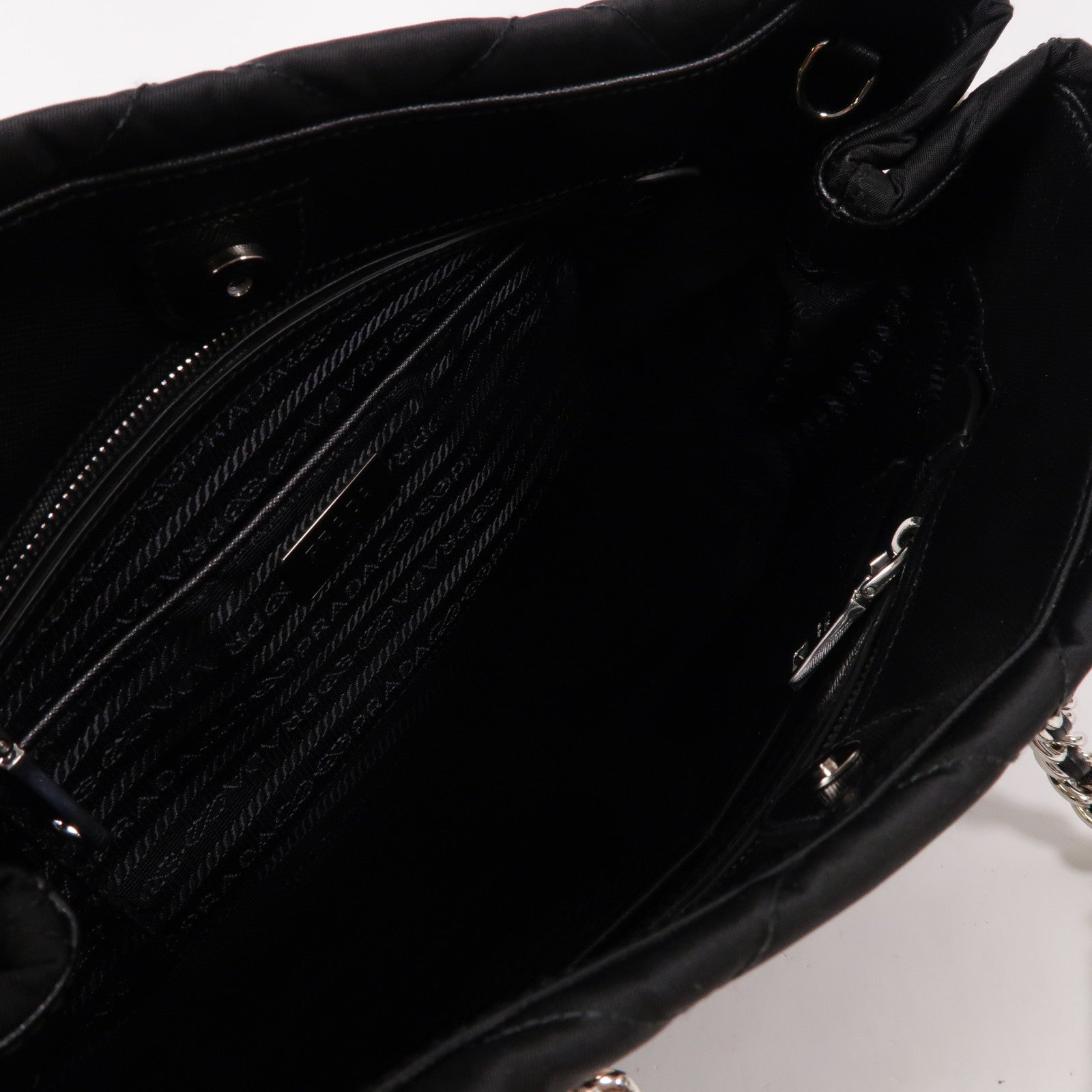 PRADA 尼龍Tessuto Impuntu銀扣手挽肩背兩用袋黑色