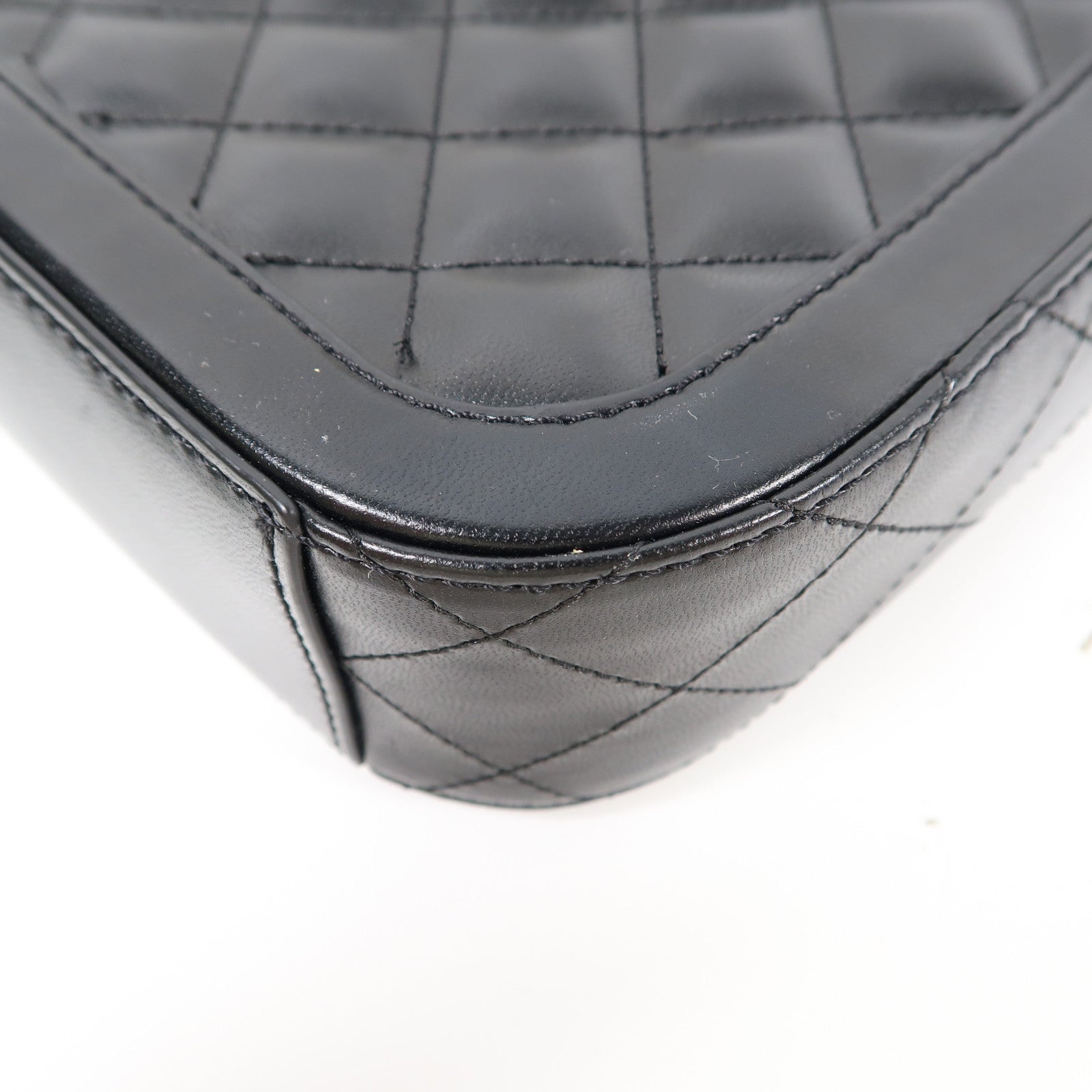 MOSCHINO 菱格塗層帆布Shoulder Bag金扣肩背袋黑色